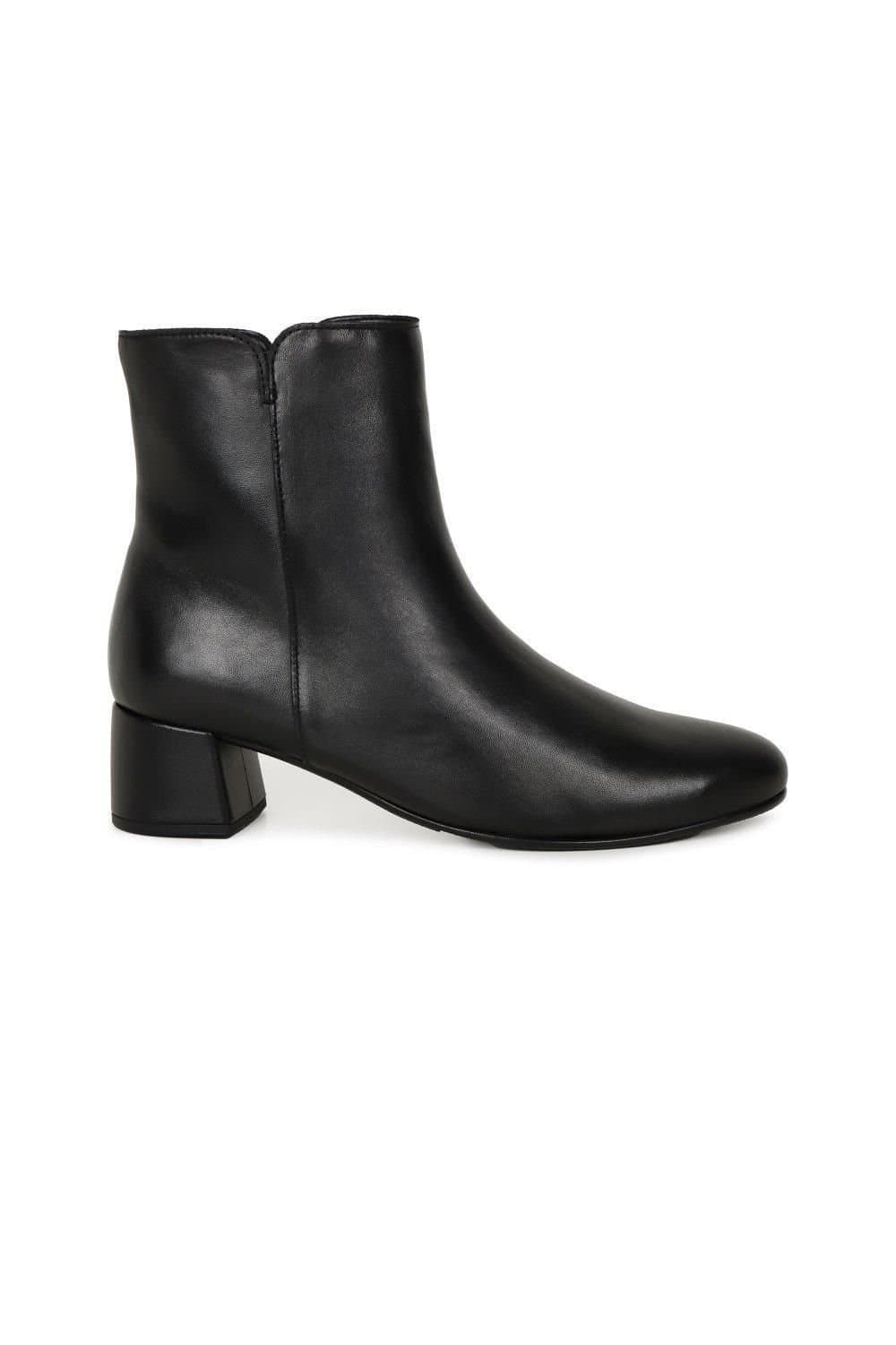 Gabor Gabor Women's 'Abbey' Ankle Boots in True Black
