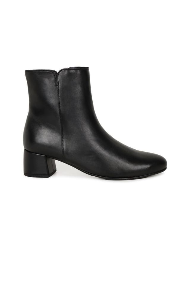 Gabor Gabor Women's 'Abbey' Ankle Boots in True Black - 3