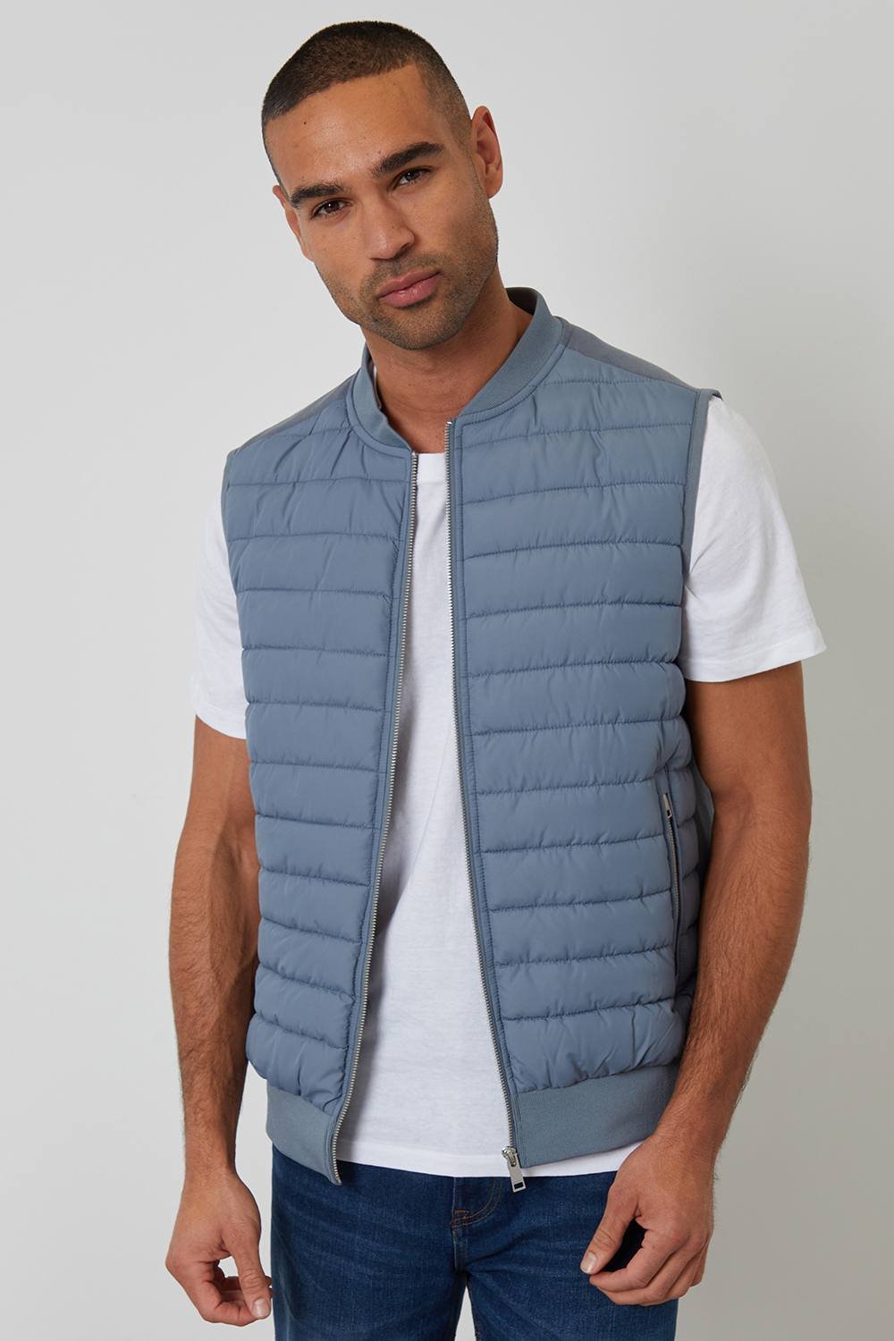 Threadbare Threadbare Men's Quilted Hybrid Gilet in Blue - 2