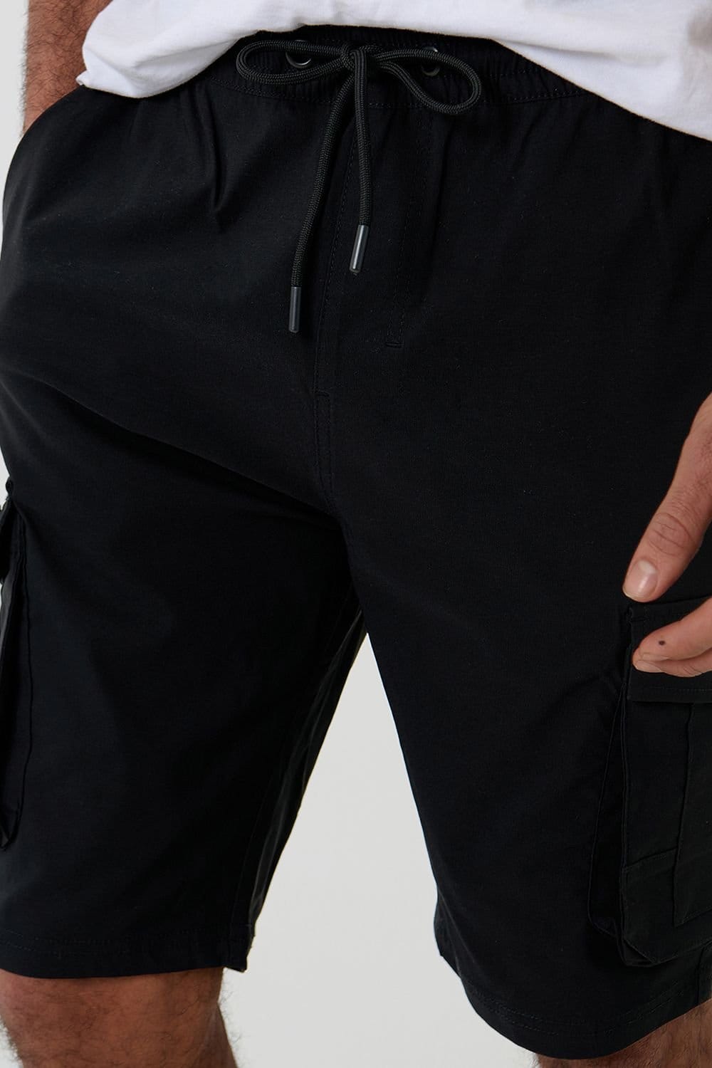 Threadbare Threadbare Men's Elasticated Waist Stretch Cargo Shorts in Black - 4