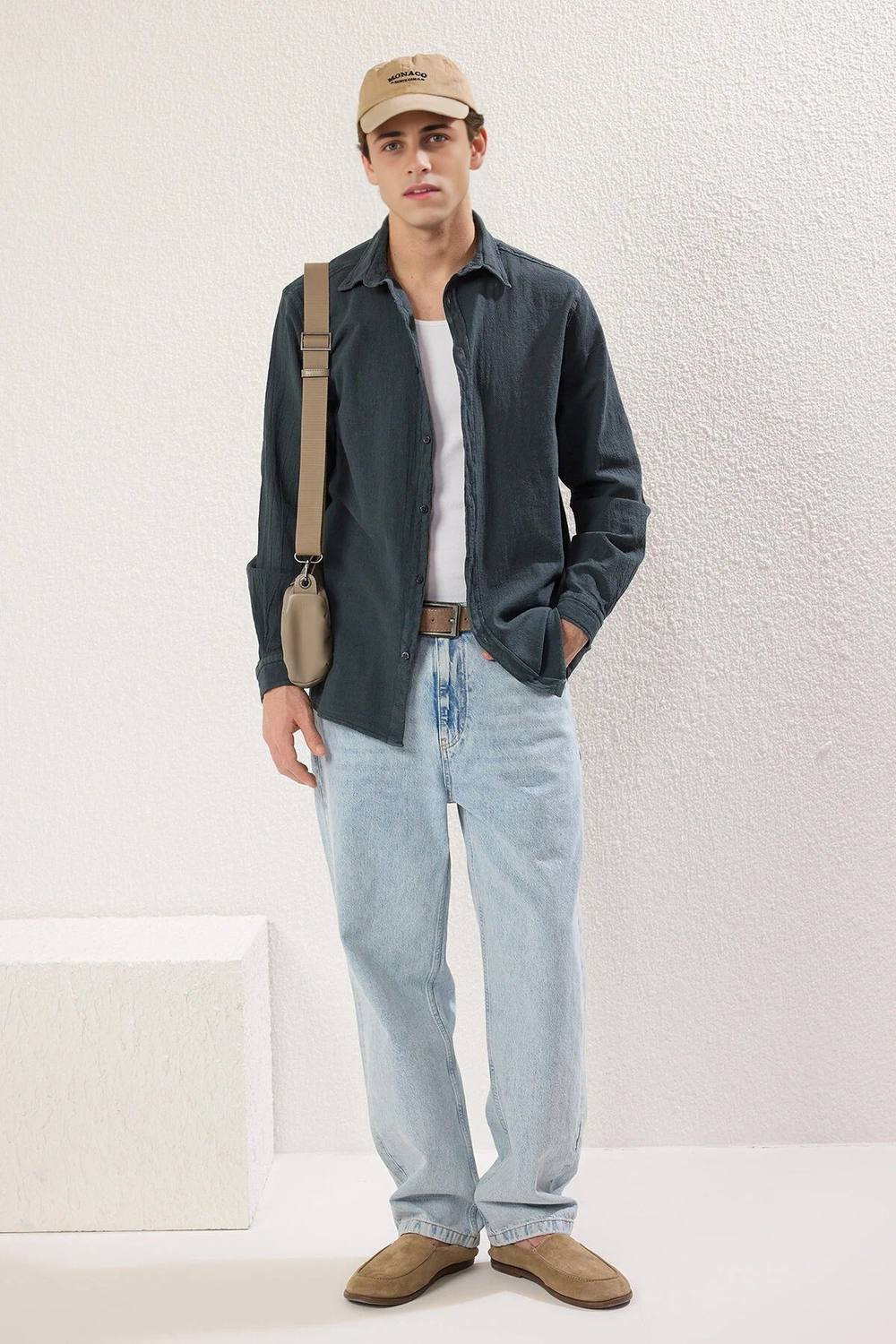 WOVCOR WOVCOR Men's Slim Fit Textured Button-Up Shirt in Dark Grey - 3