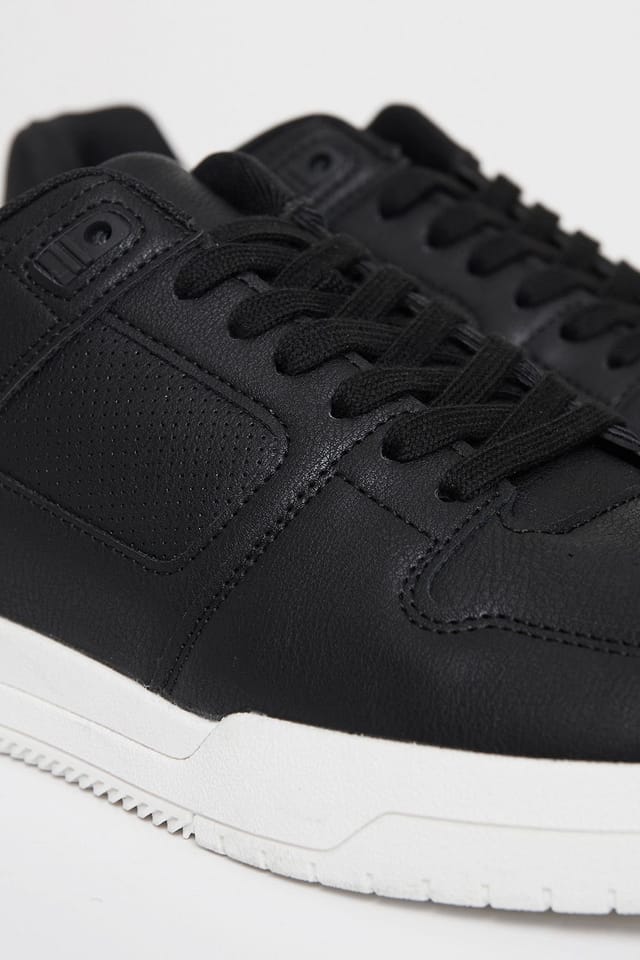 Threadbare Threadbare Men's Lace Up Court Trainers in Black - 3