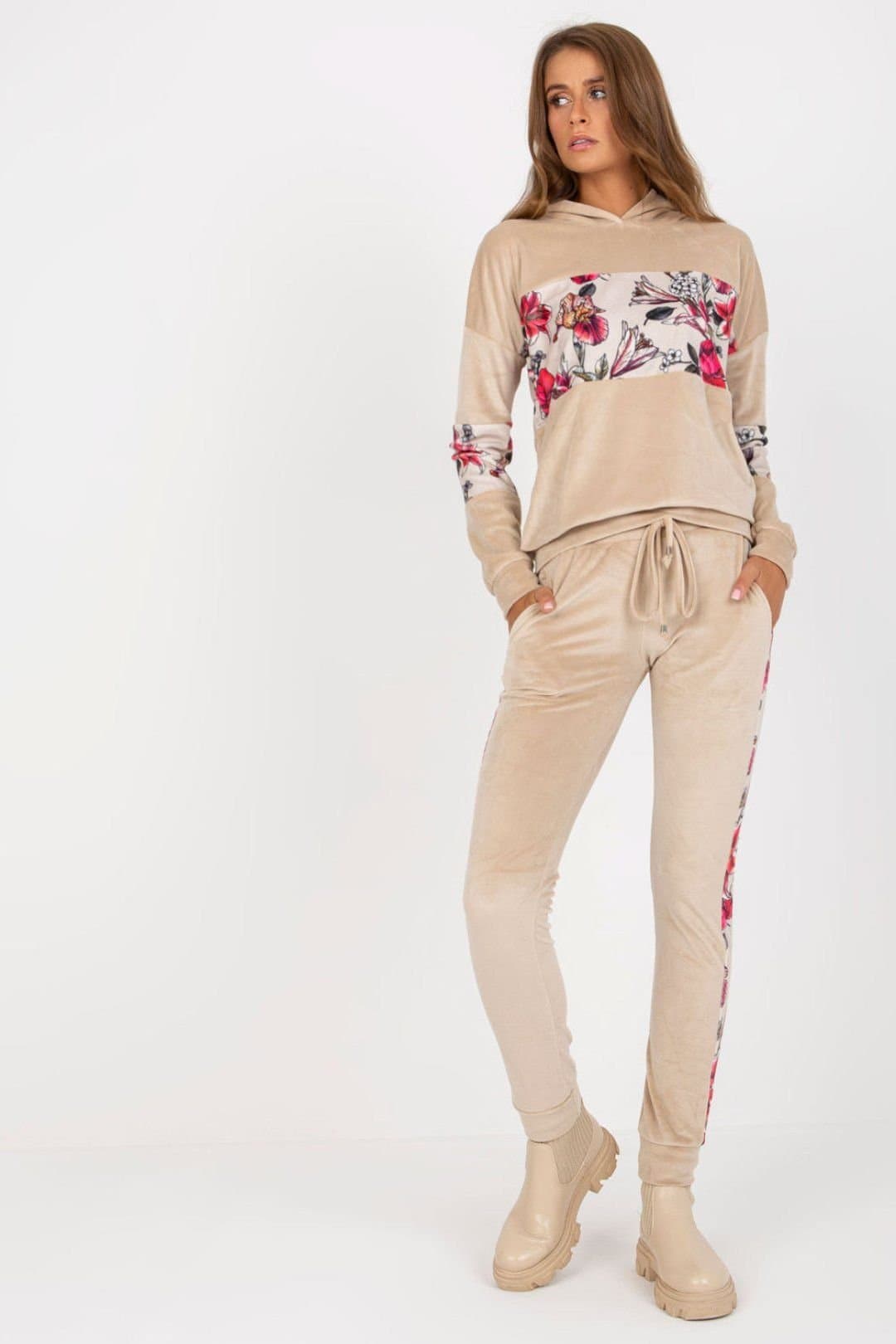Love Lace Love Lace Women's Velour Floral Hoodie Sweatpant Set in Beige