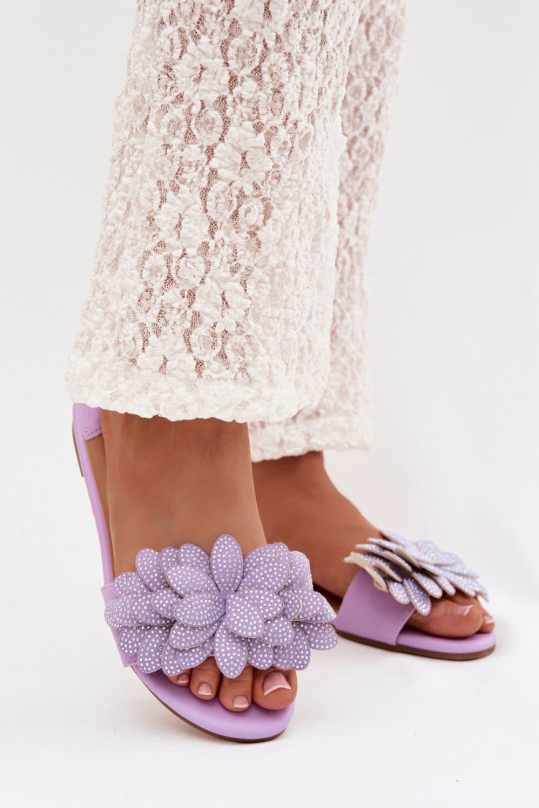 Love Lace Love Lace Women's Step in Flat Sole Sandals with Decorative Front Ornament in Violet