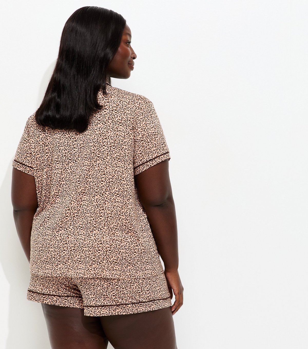 New Look Women's Plus Size Brown Leopard Print Revere Collar Pyjama Shorts Set Curves New Look - 4