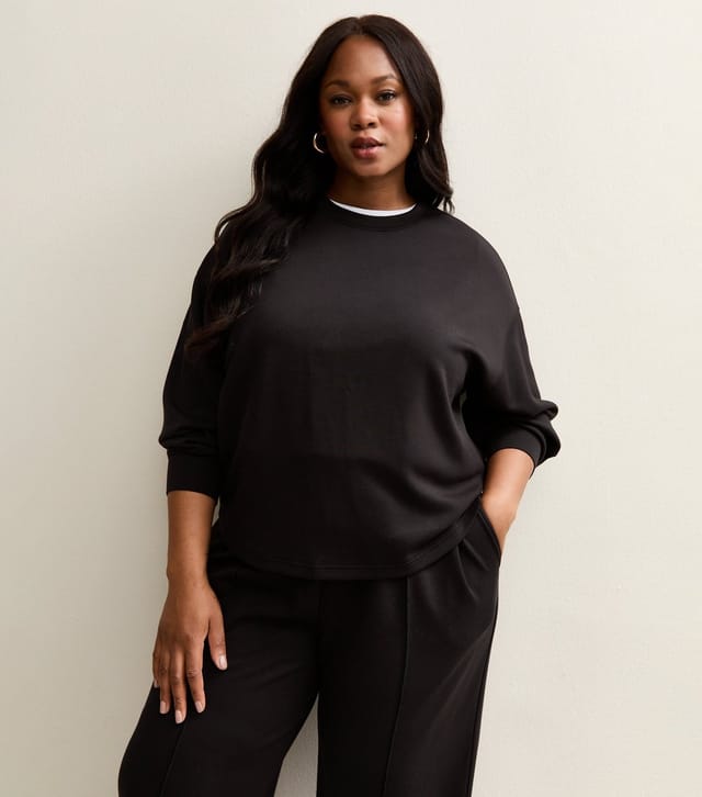 New Look Women's Plus Size Premium  Black Jersey Crew Neck Sweatshirt Curves New Look - 2