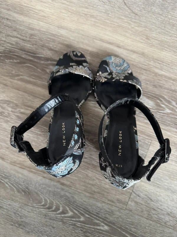 New Look New New Look Brocade Barely There Block Heel Sandals Floral Embriodered UK5 Eu38