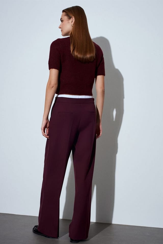 Dilvin Dilvin Women's Wide-Leg Crepe Trousers in Burgundy - 3