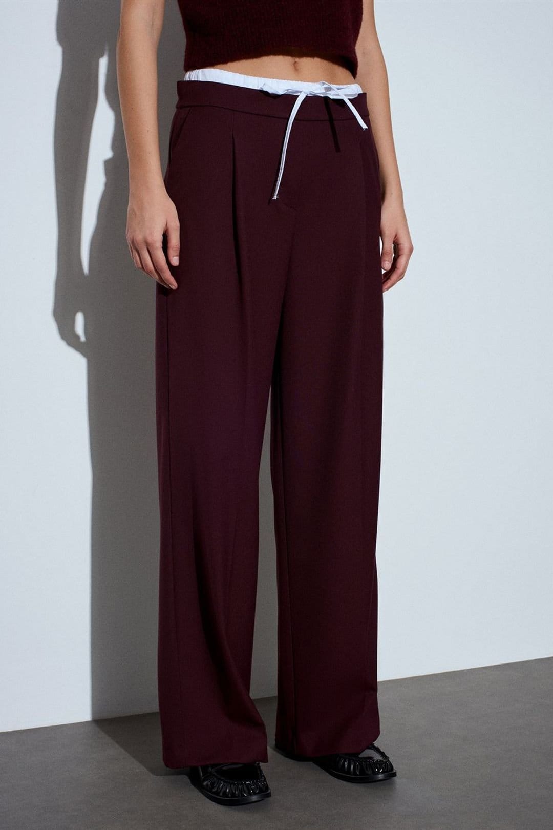 Dilvin Dilvin Women's Wide-Leg Crepe Trousers in Burgundy - 4
