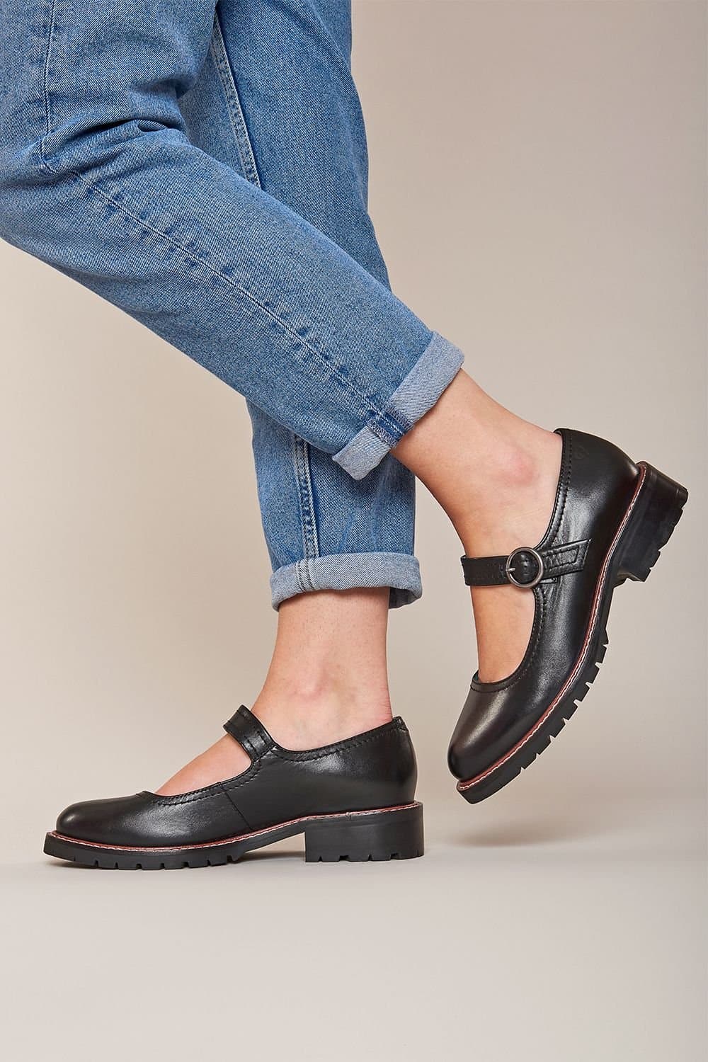 Moshulu Moshulu Women's Boyce' Flat Mary Jane Style Shoes in Black