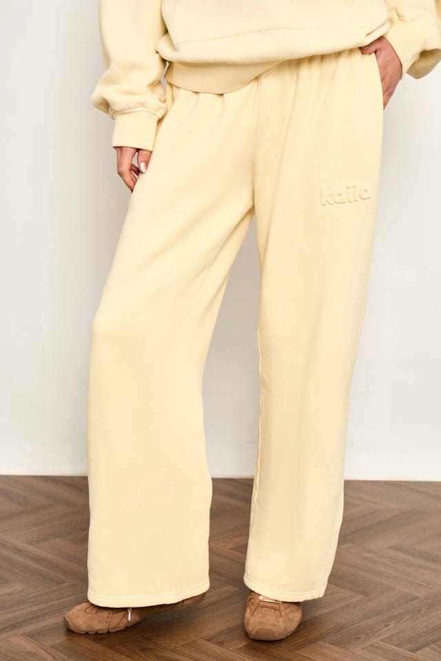 Kaiia Kaiia Embossed Wide Leg Joggers Washed Butter Yellow - 3