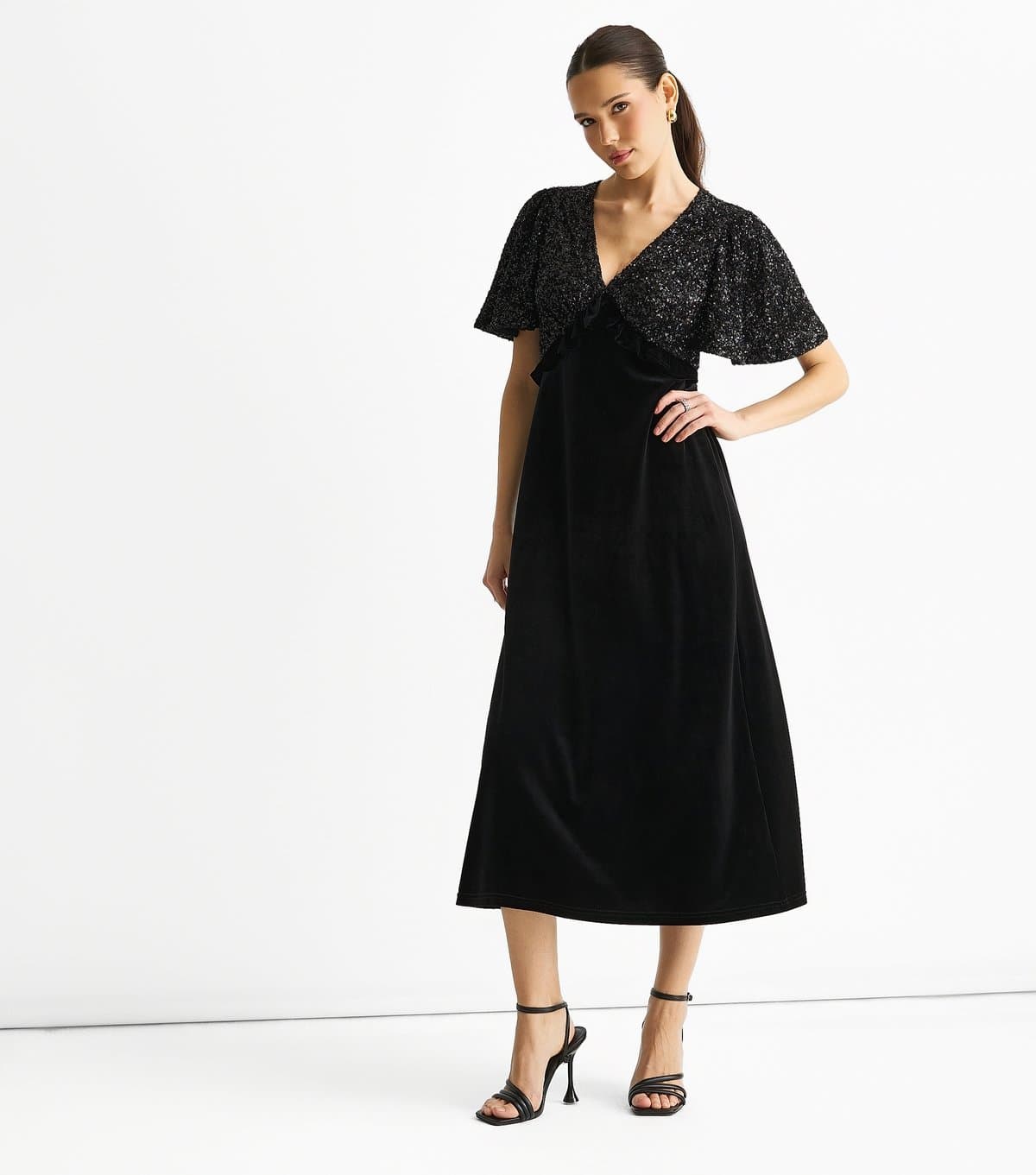 Gini London Women's Black Sequin Top Velvet Midi Dress Gini London New Look