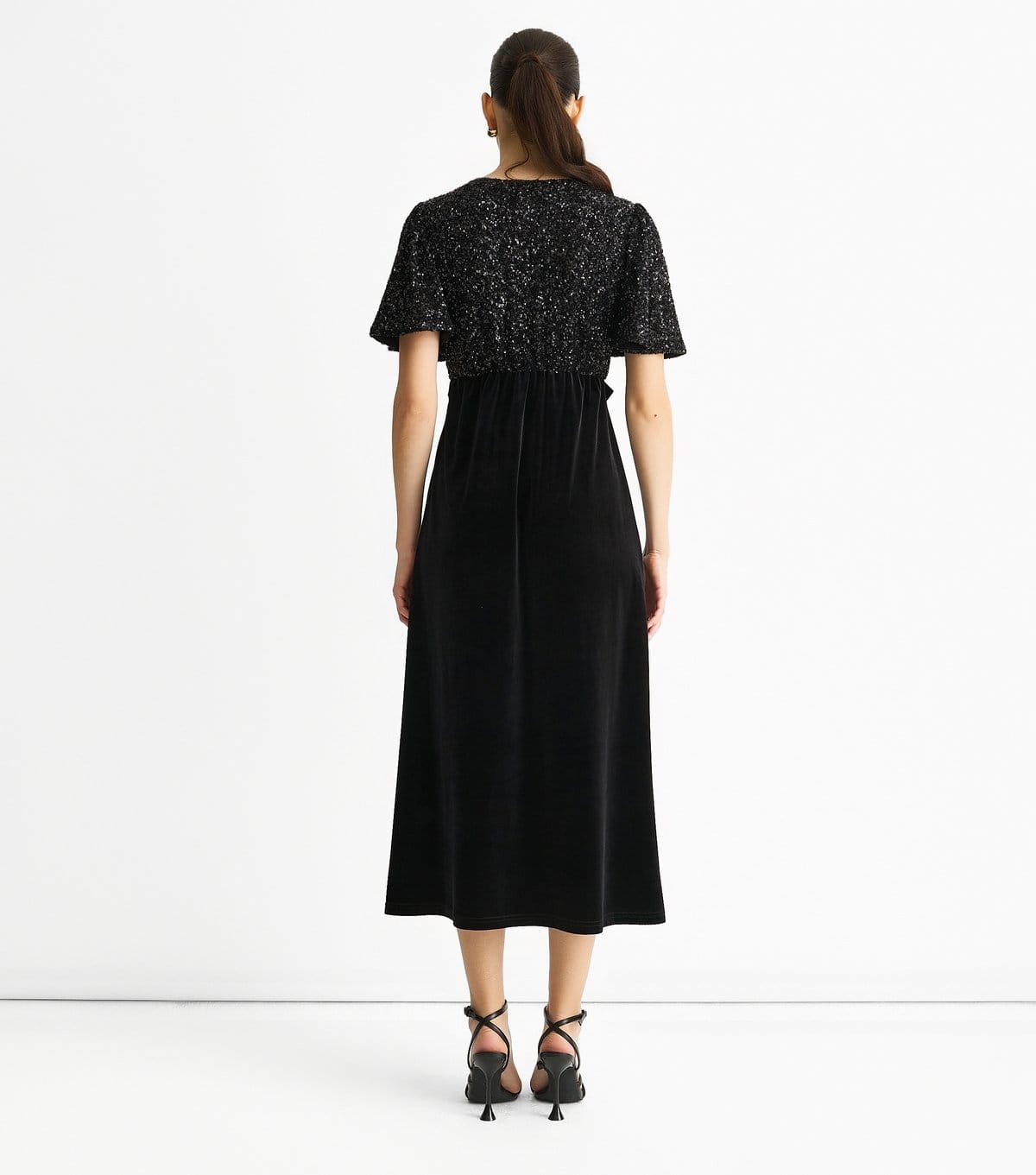 Gini London Women's Black Sequin Top Velvet Midi Dress Gini London New Look - 4