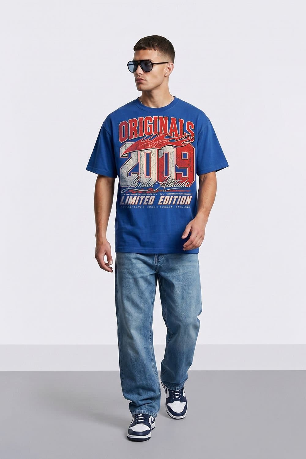 LONDON ATTITUDE LONDON ATTITUDE Men's Originals 2009 Oversized Heavyweight Graphic T-Shirt in Royal