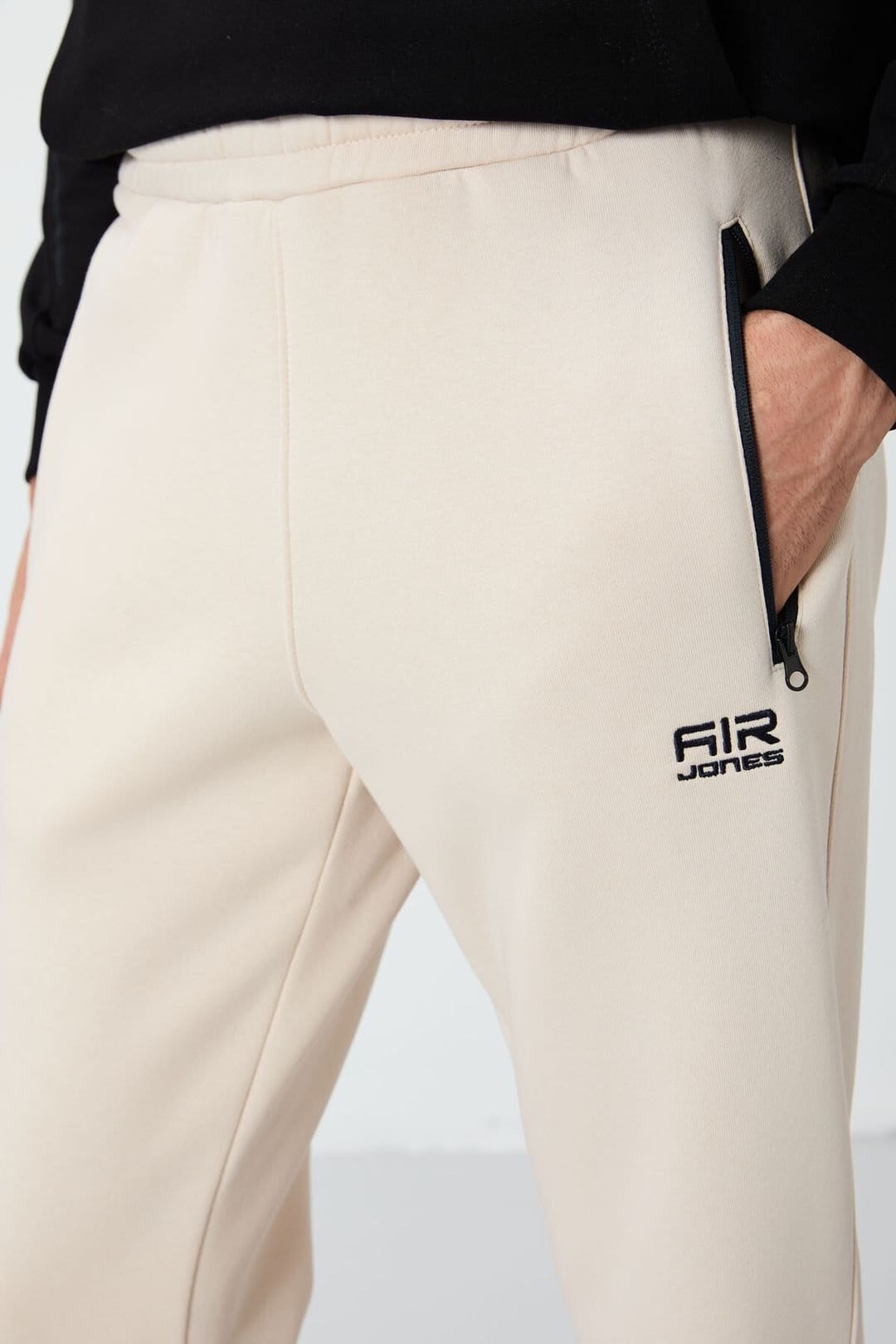 Tommy Life Tommy Life Men's Jogger Sweatpants in Medium Beige - 4