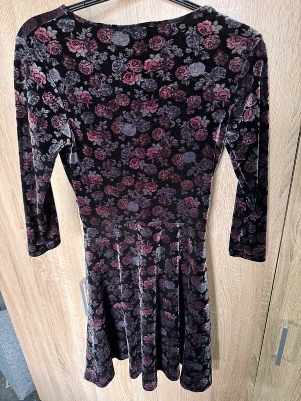 New Look Floral velvet dress