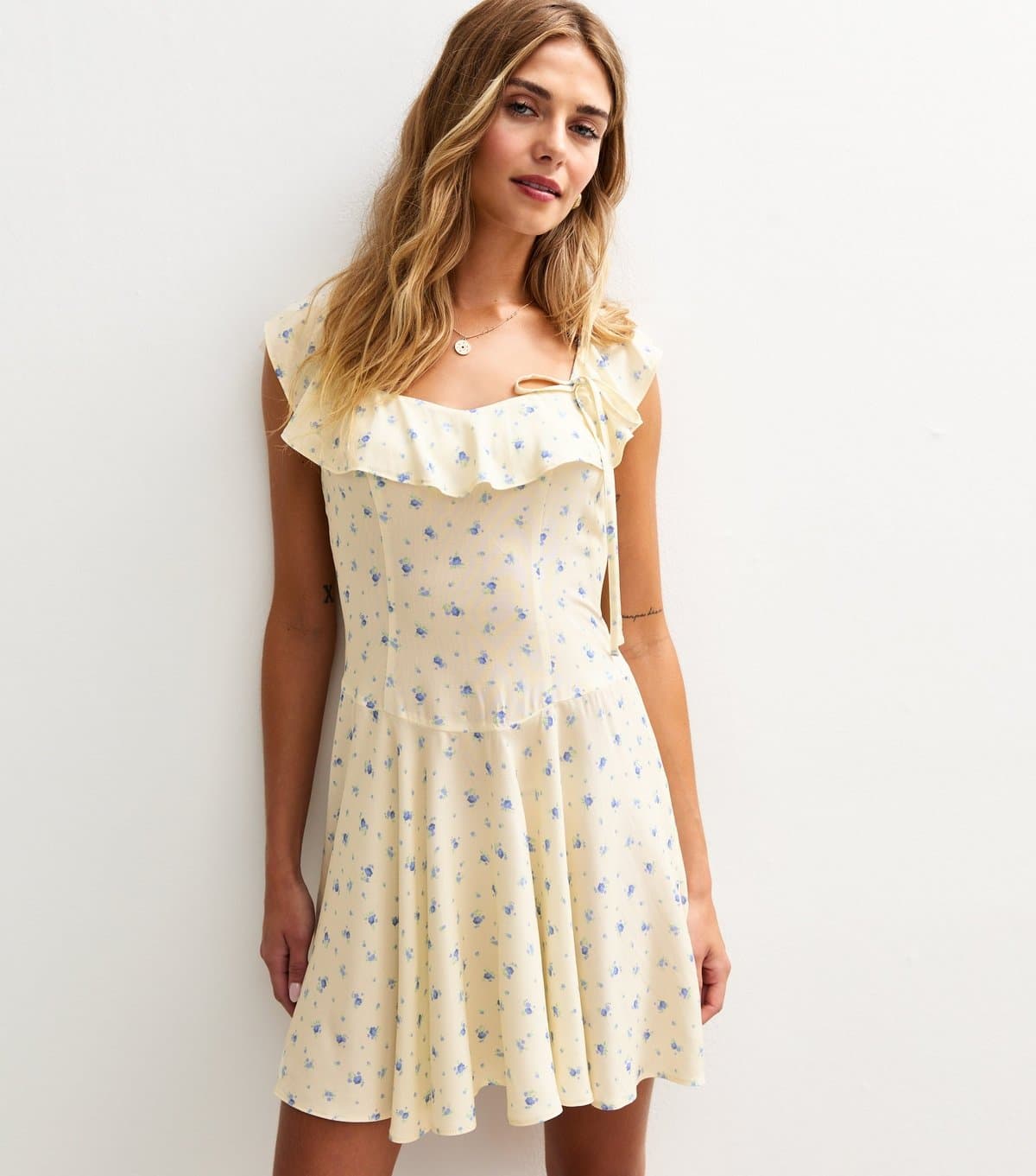 New Look Women's Cream Ditsy Print Ruffle Front Side Bow Mini Dress New Look