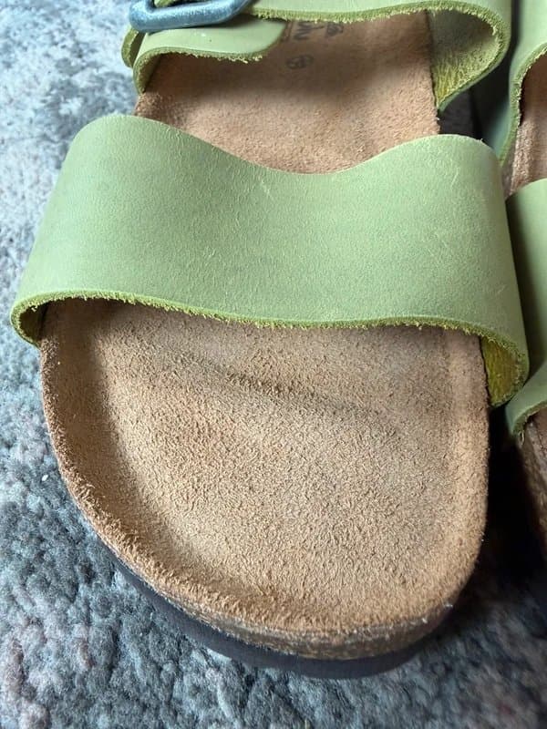 Moshulu Green Leather Moshulu mule sandals size 5