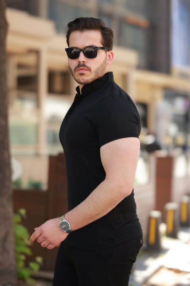 Janes Janes Men's Slim Fit Mandarin Collar Short Sleeve Buttoned T-Shirt in Black - 2