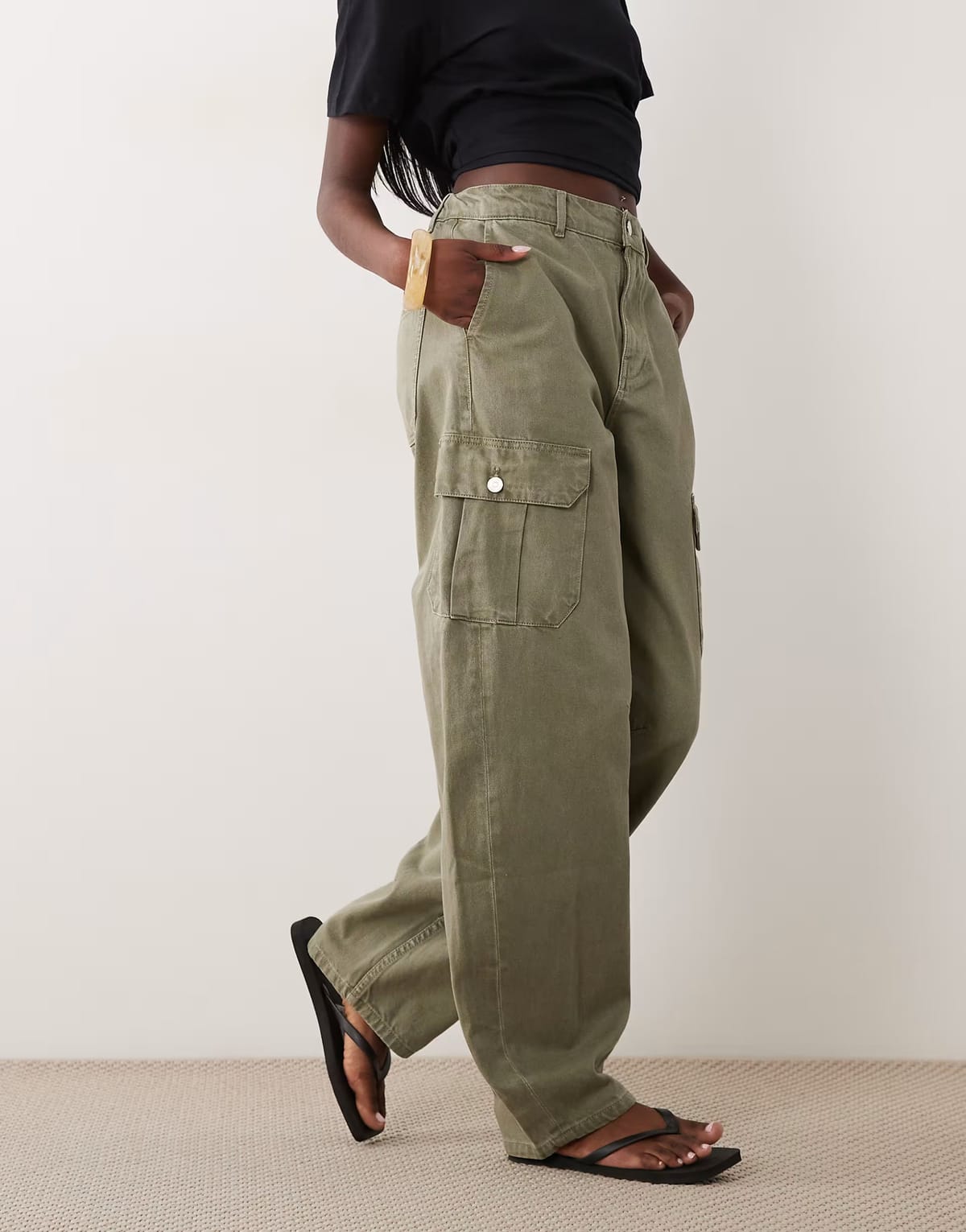 ASOS ASOS DESIGN cargo trousers in soft khaki - 1