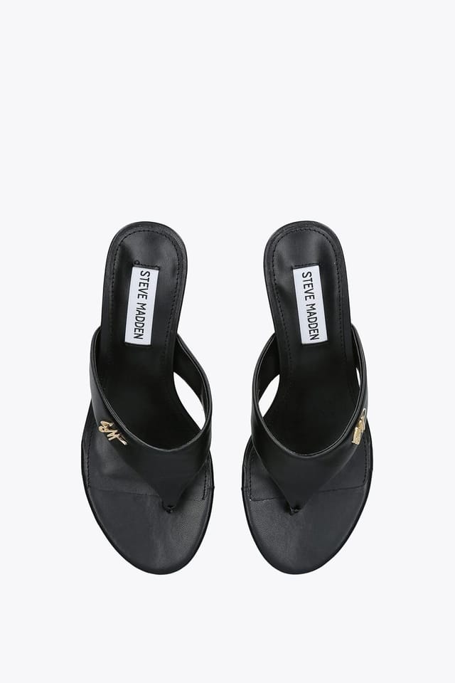 Steve Madden STEVE MADDEN Women's 'Soundview Black' Leather Sandals in Black - 2