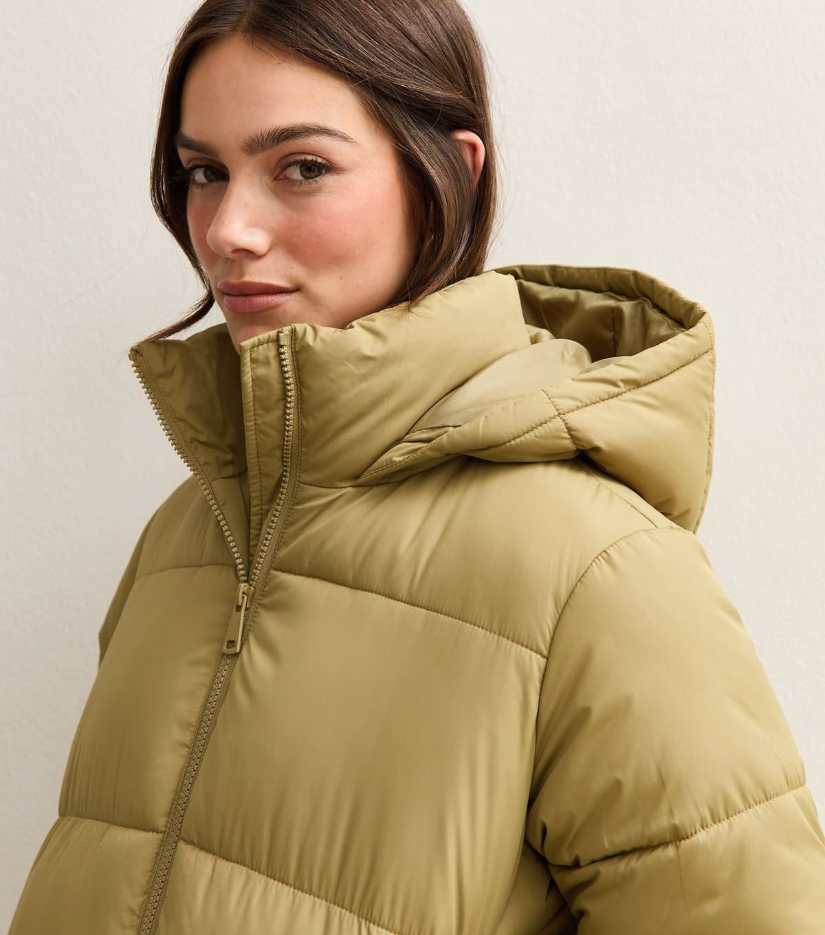 New Look Women's Petite Light Khaki Cropped Puffer Jacket New Look