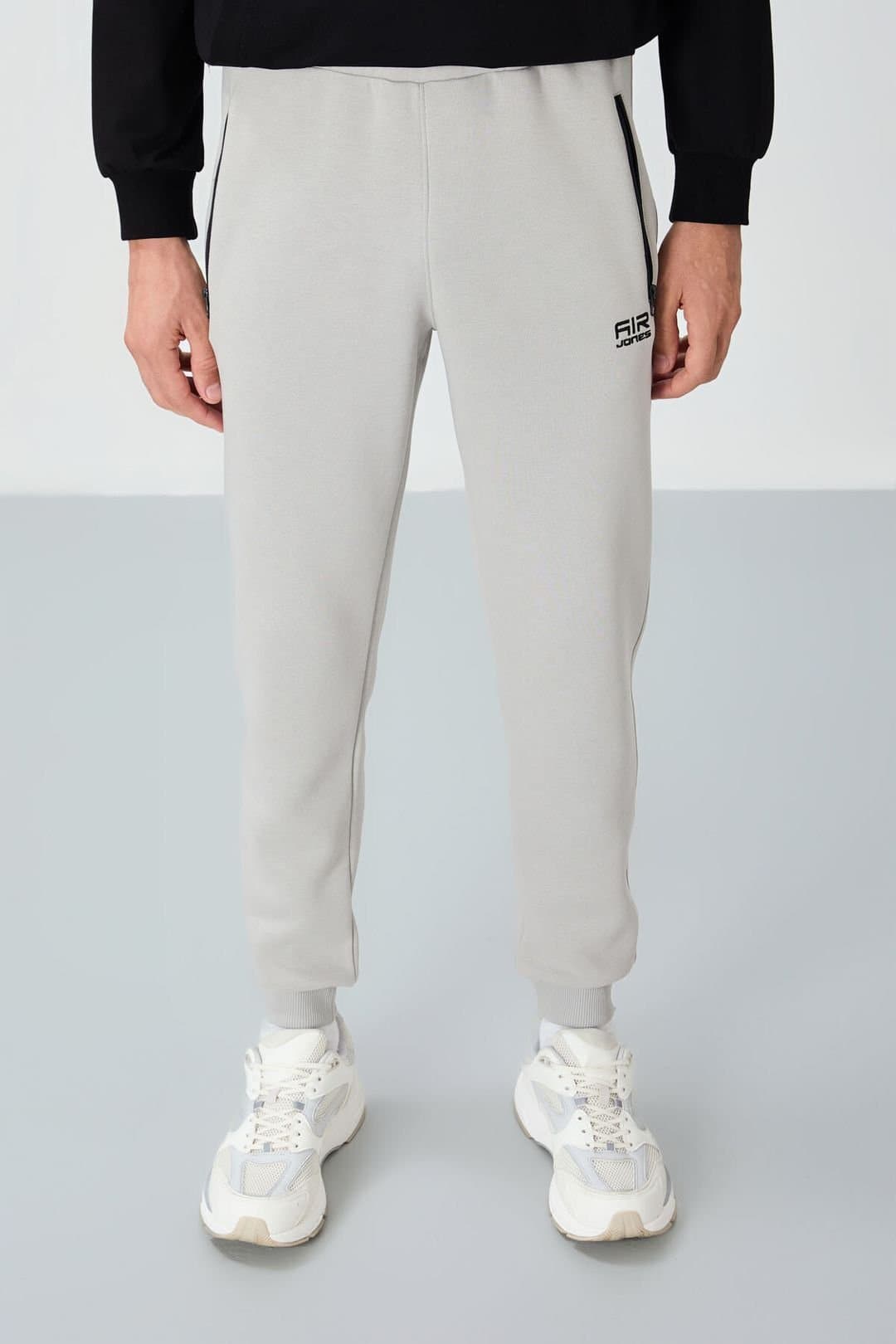 Tommy Life Tommy Life Men's Jogger Sweatpants in Light Grey