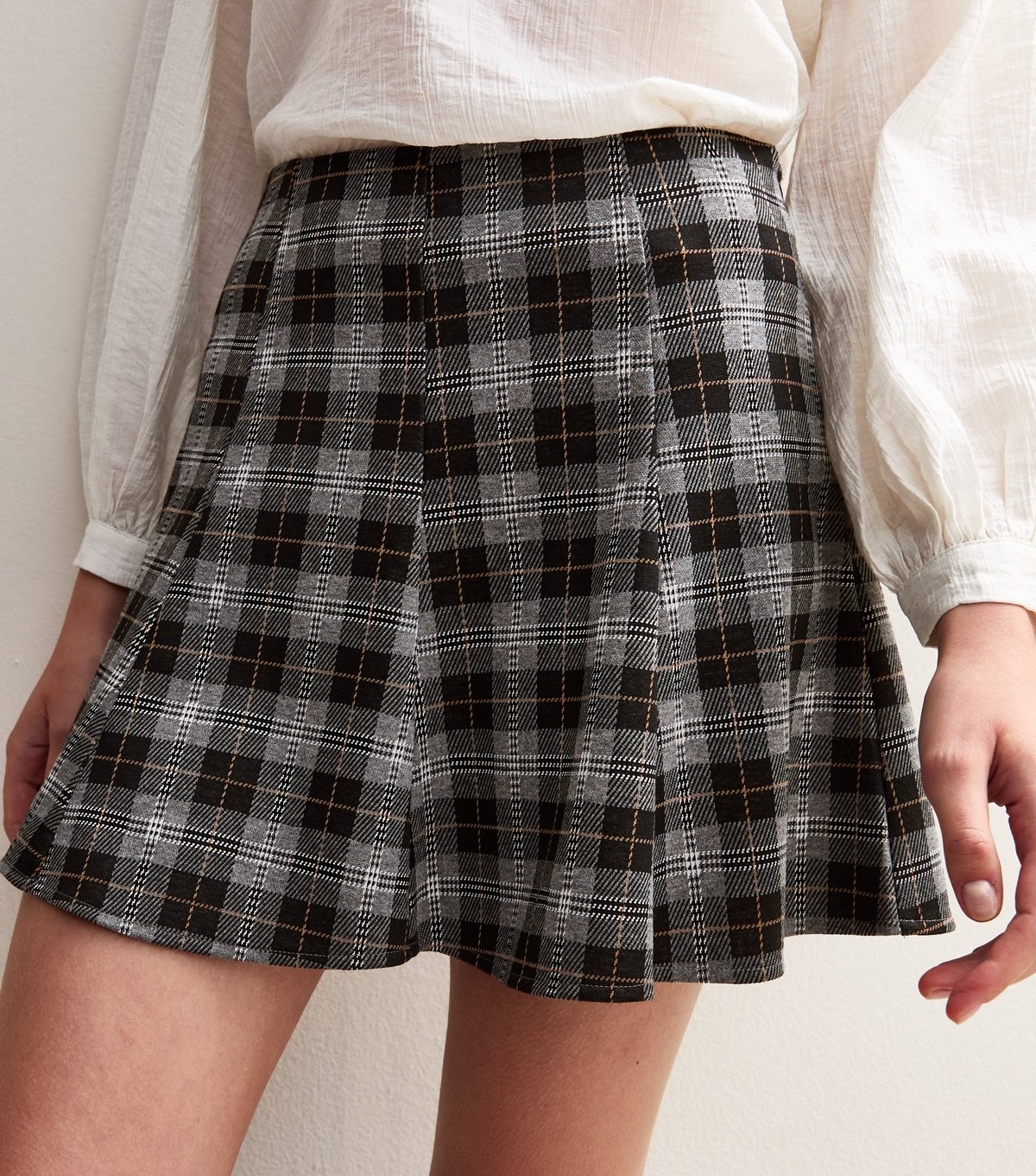 New Look Women's Grey Checked Mini Skirt New Look - 2