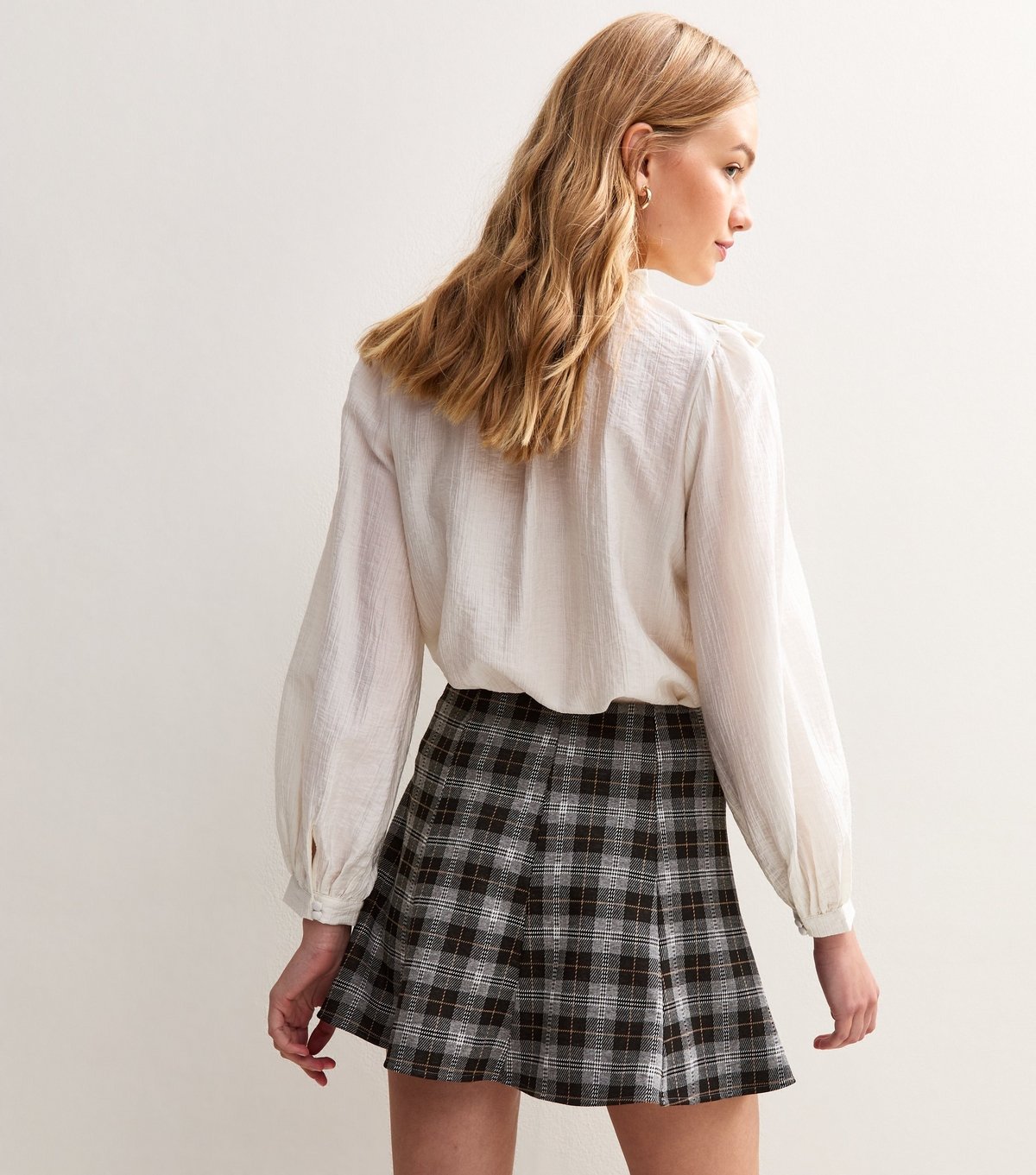 New Look Women's Grey Checked Mini Skirt New Look - 4