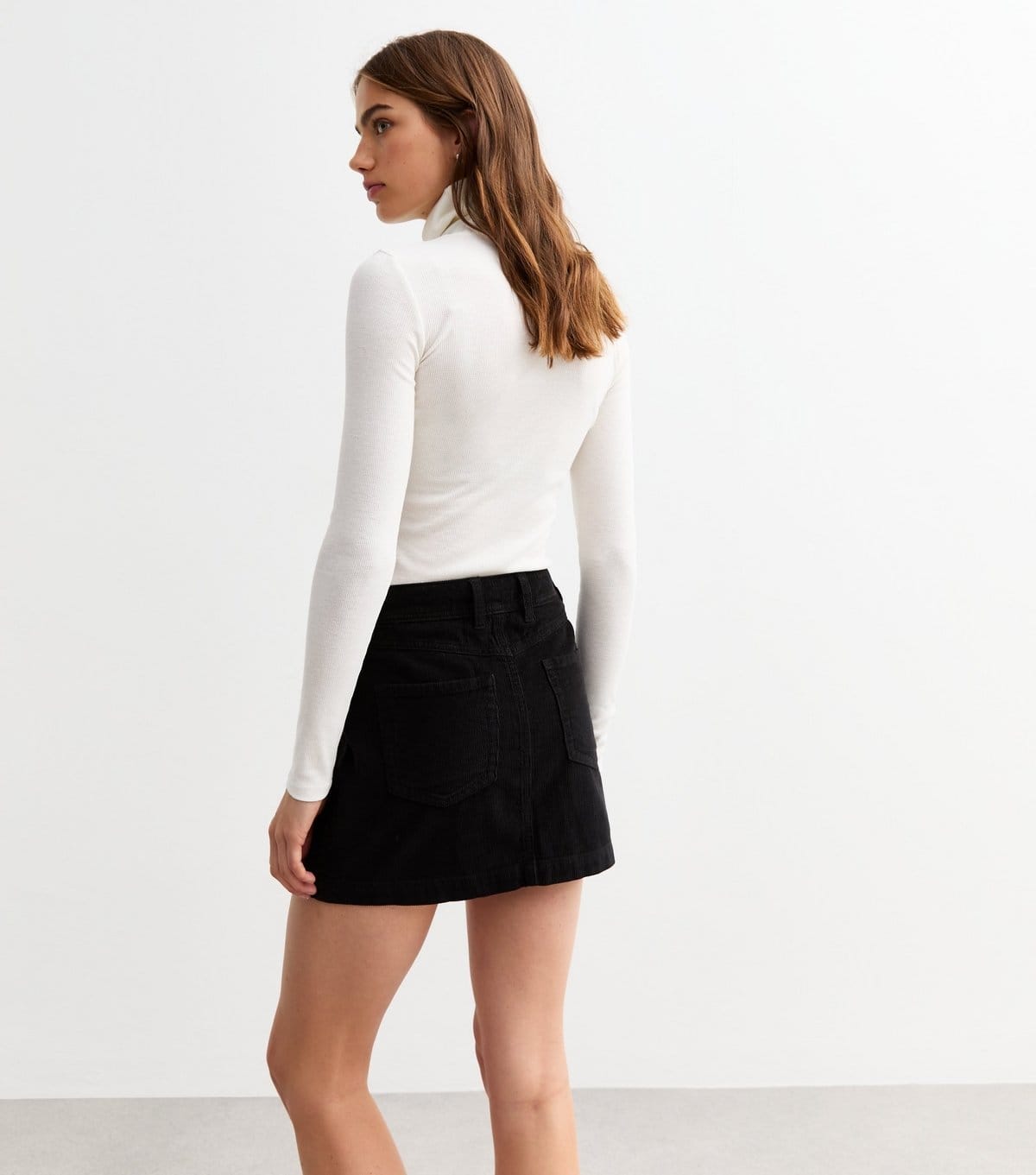 New Look Women's Black Corduroy Mini Skirt New Look - 4