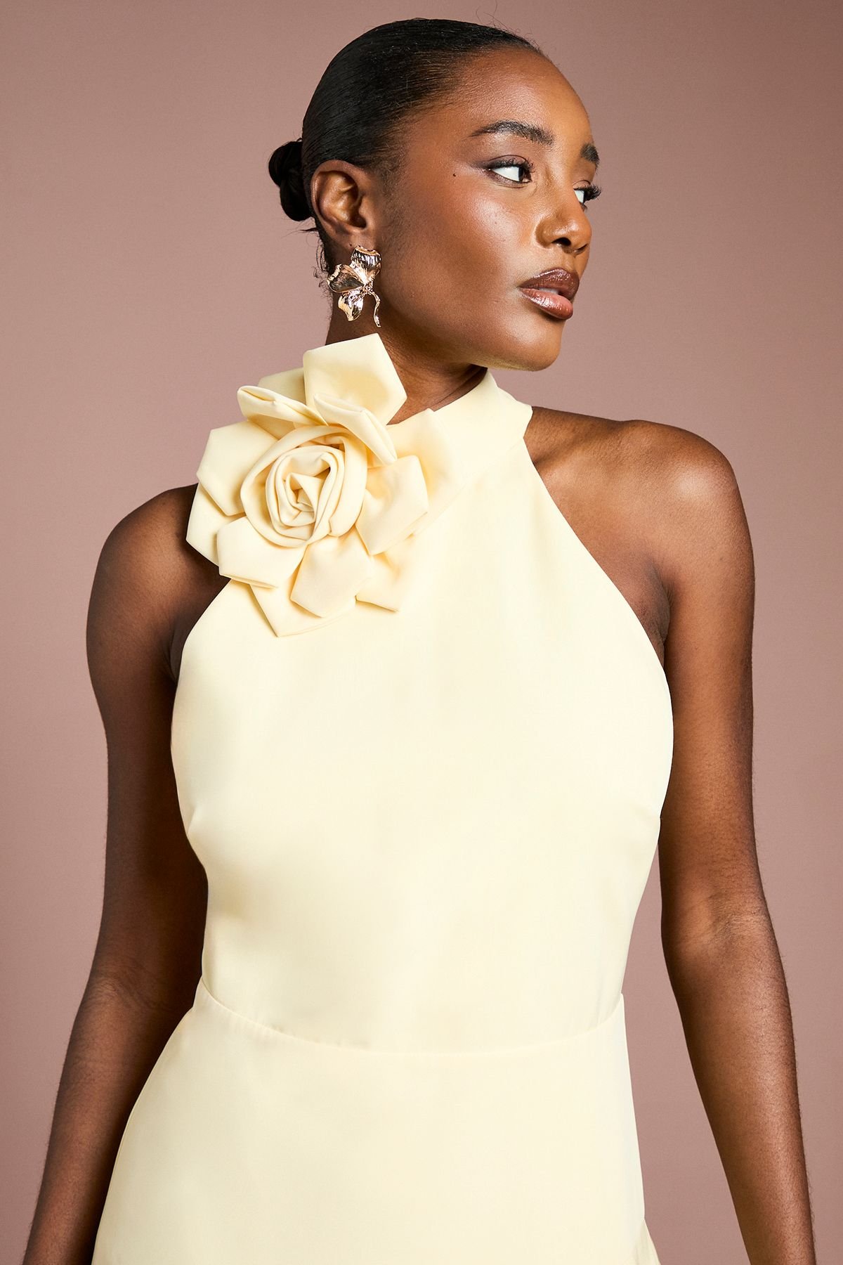 Coast Coast Women's High Neck Corsage Detail Midi Dress in Lemon - 4