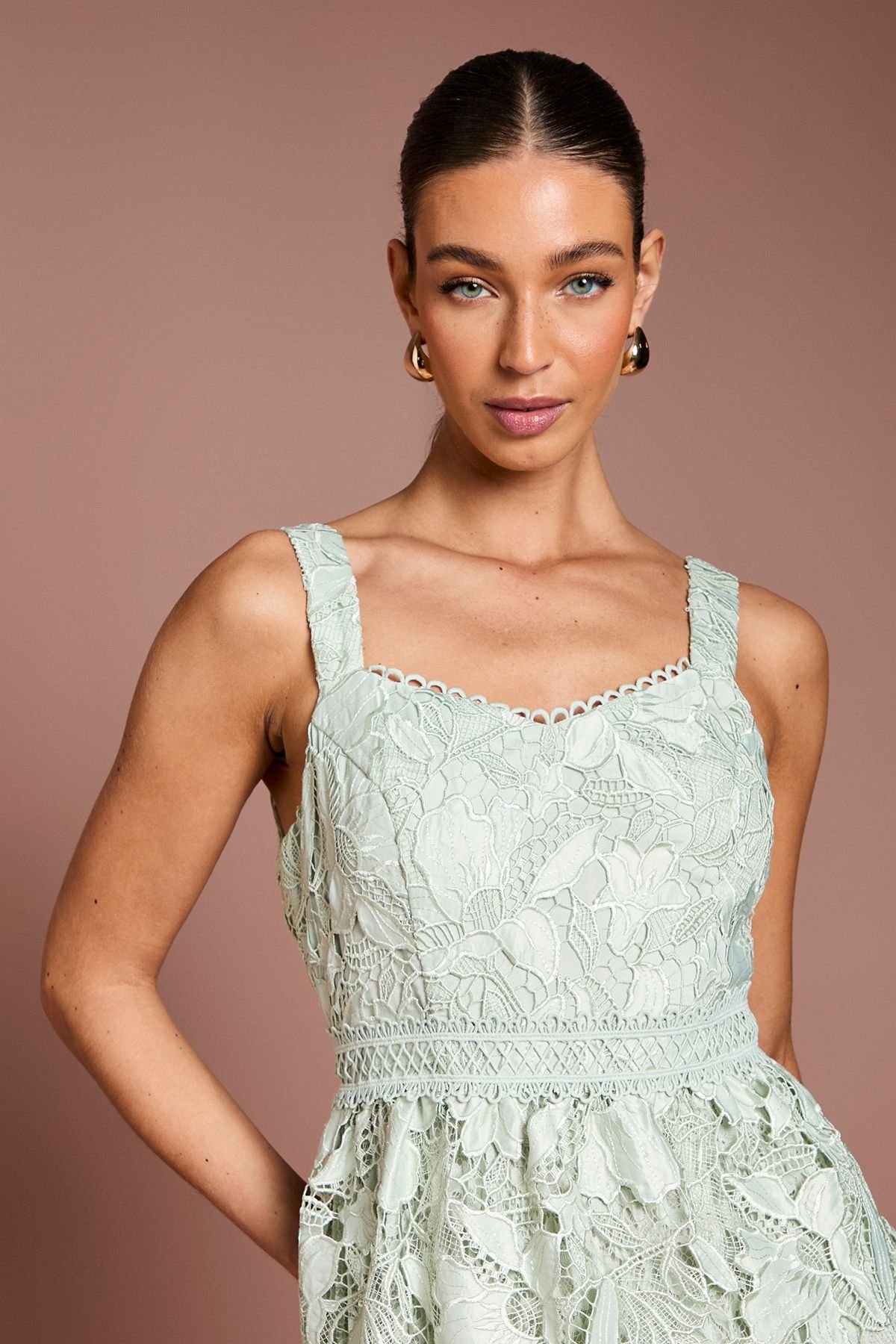 Coast Coast Women's Lace Peplum Detail Pleated Midi Dress in Sage - 4