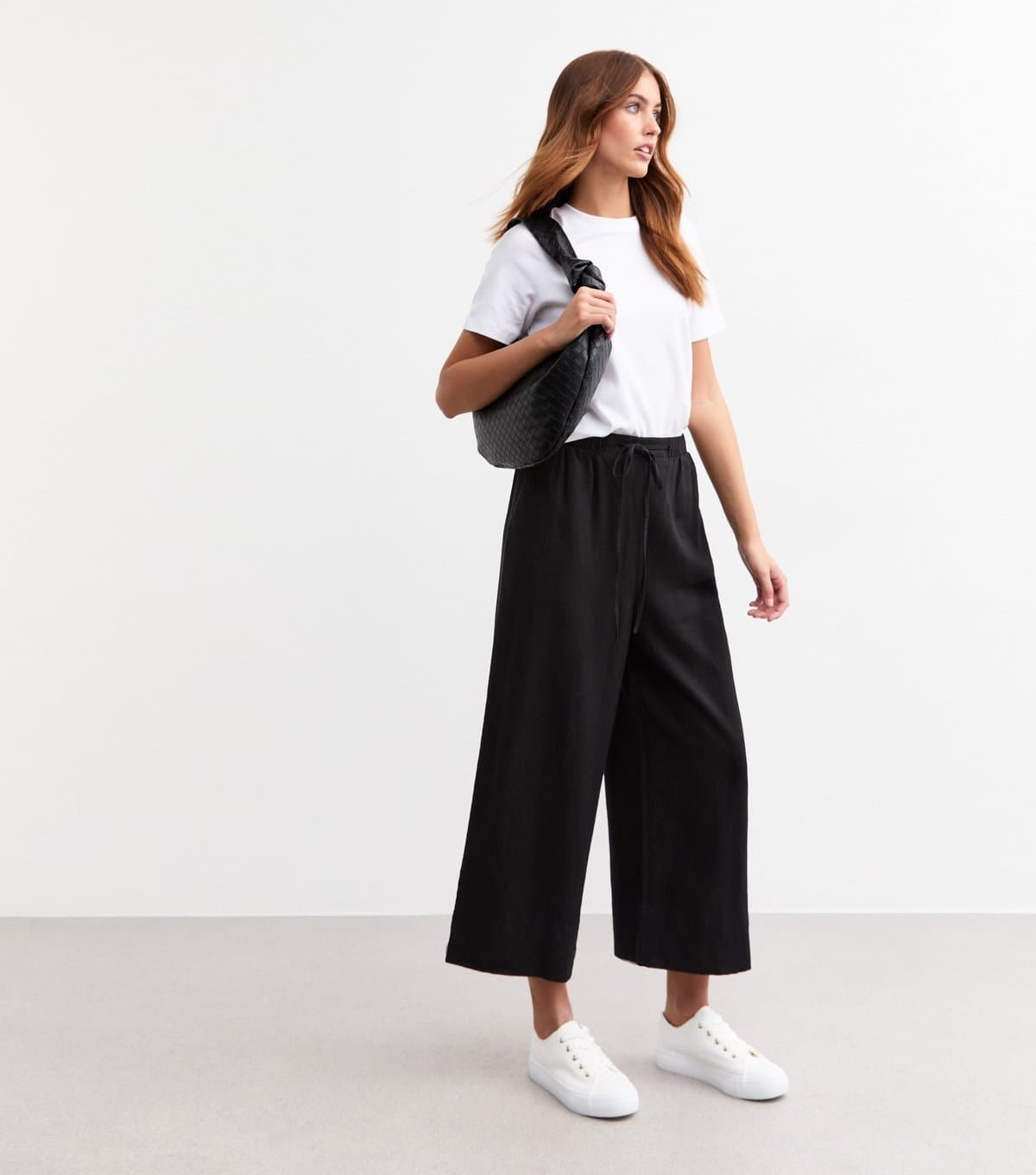 New Look Women's Tall Black Linen Blend Cropped Trousers New Look