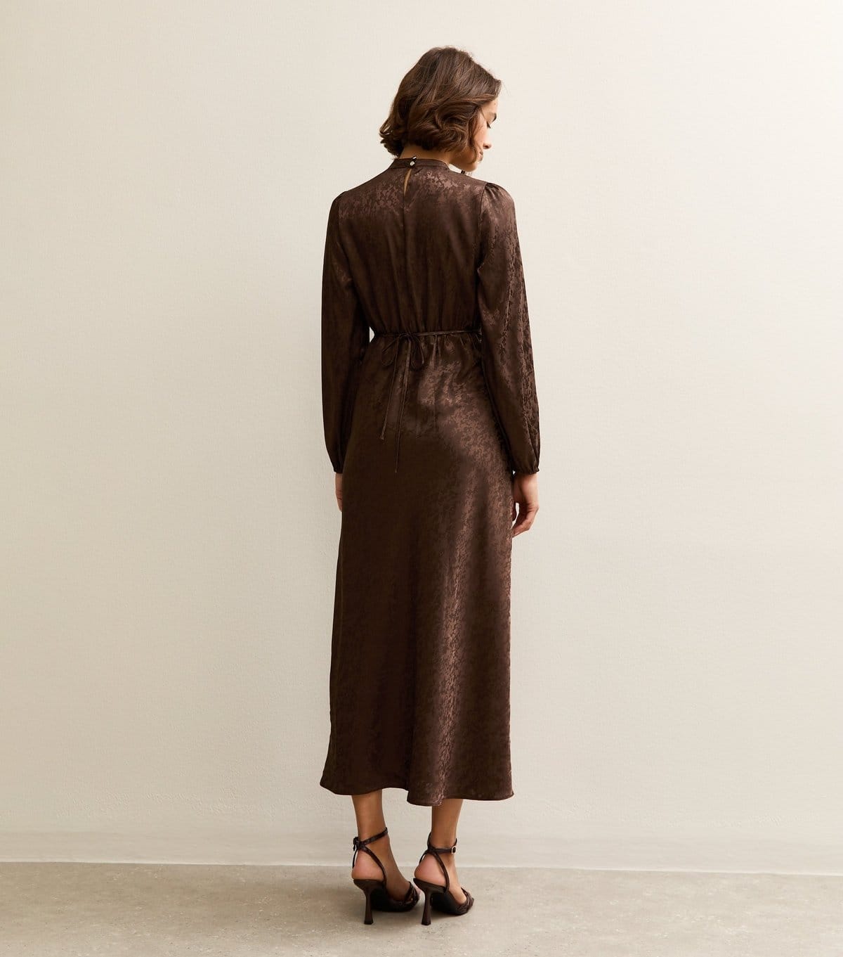 New Look Women's Brown Satin Jacquard Keyhole Neck Midi Dress New Look - 4