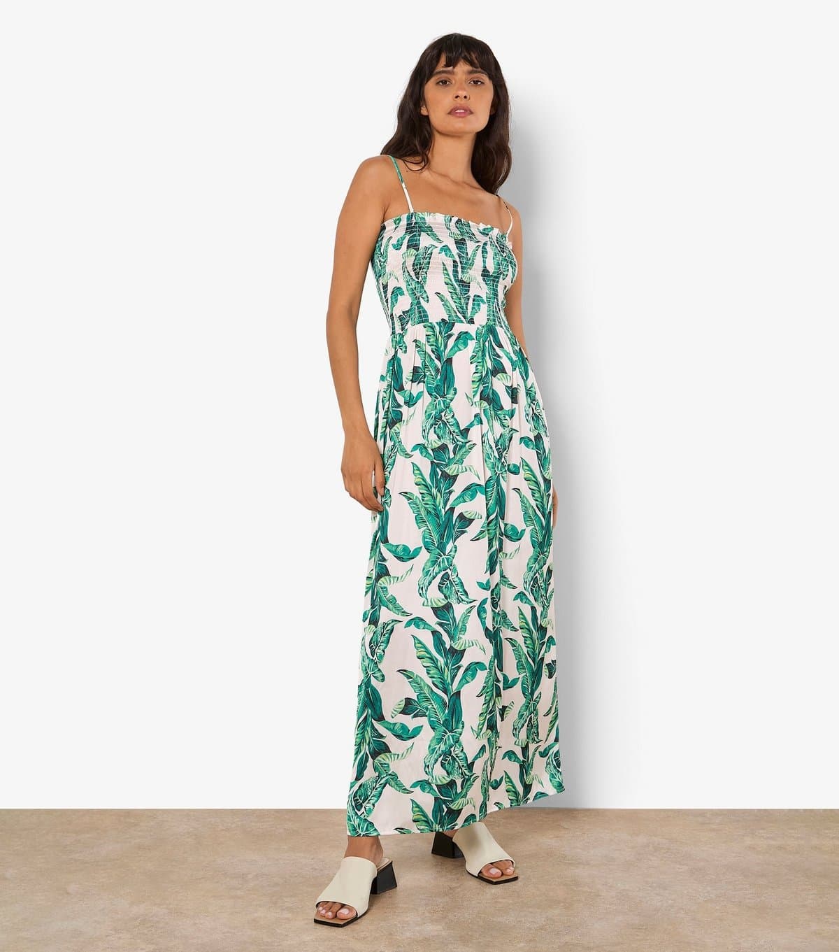 Apricot Women's Green Leaf Print Shirred Maxi Dress Apricot New Look