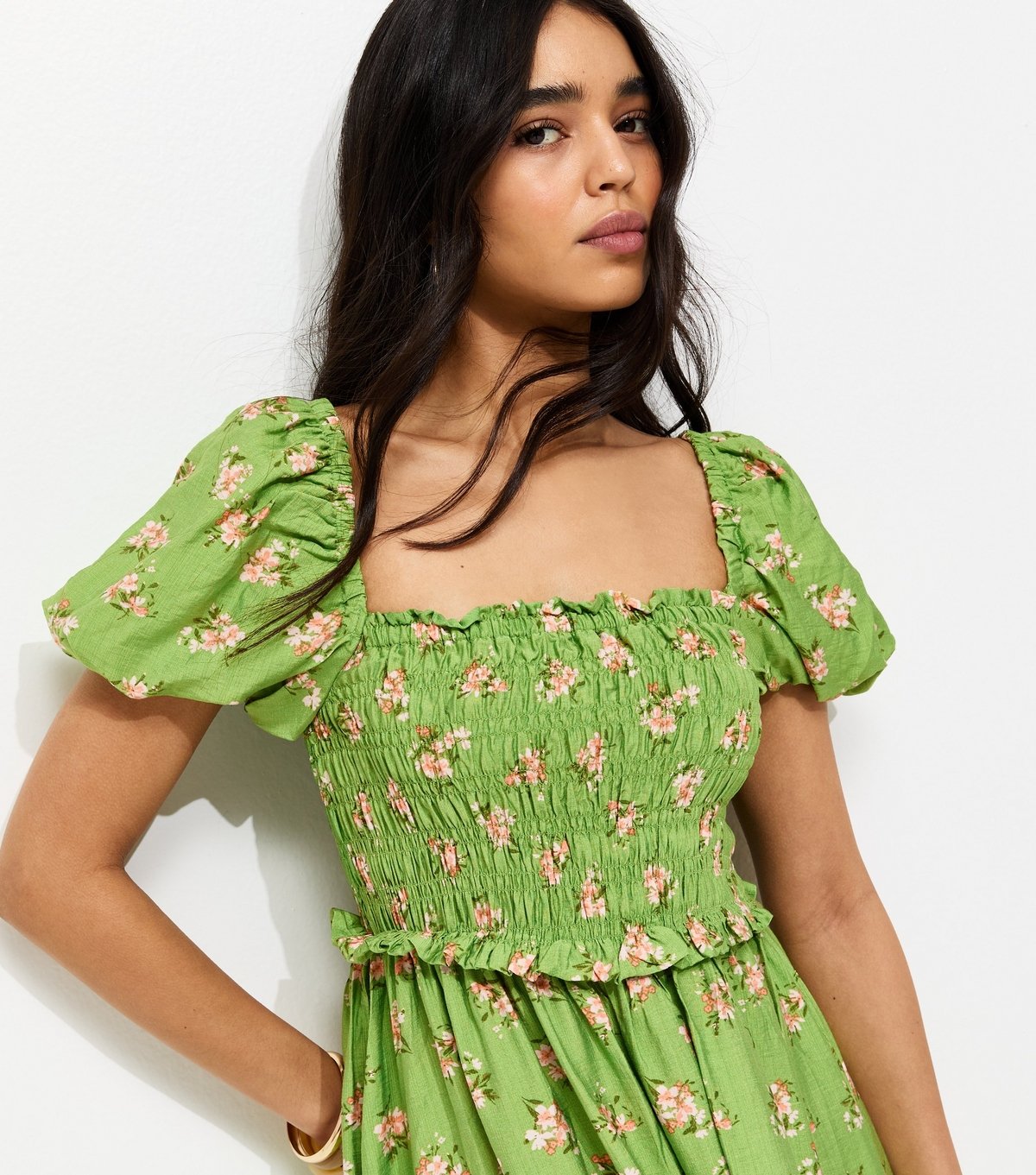 New Look Women's Green Floral Shirred Puff Sleeve Midi Dress New Look - 2