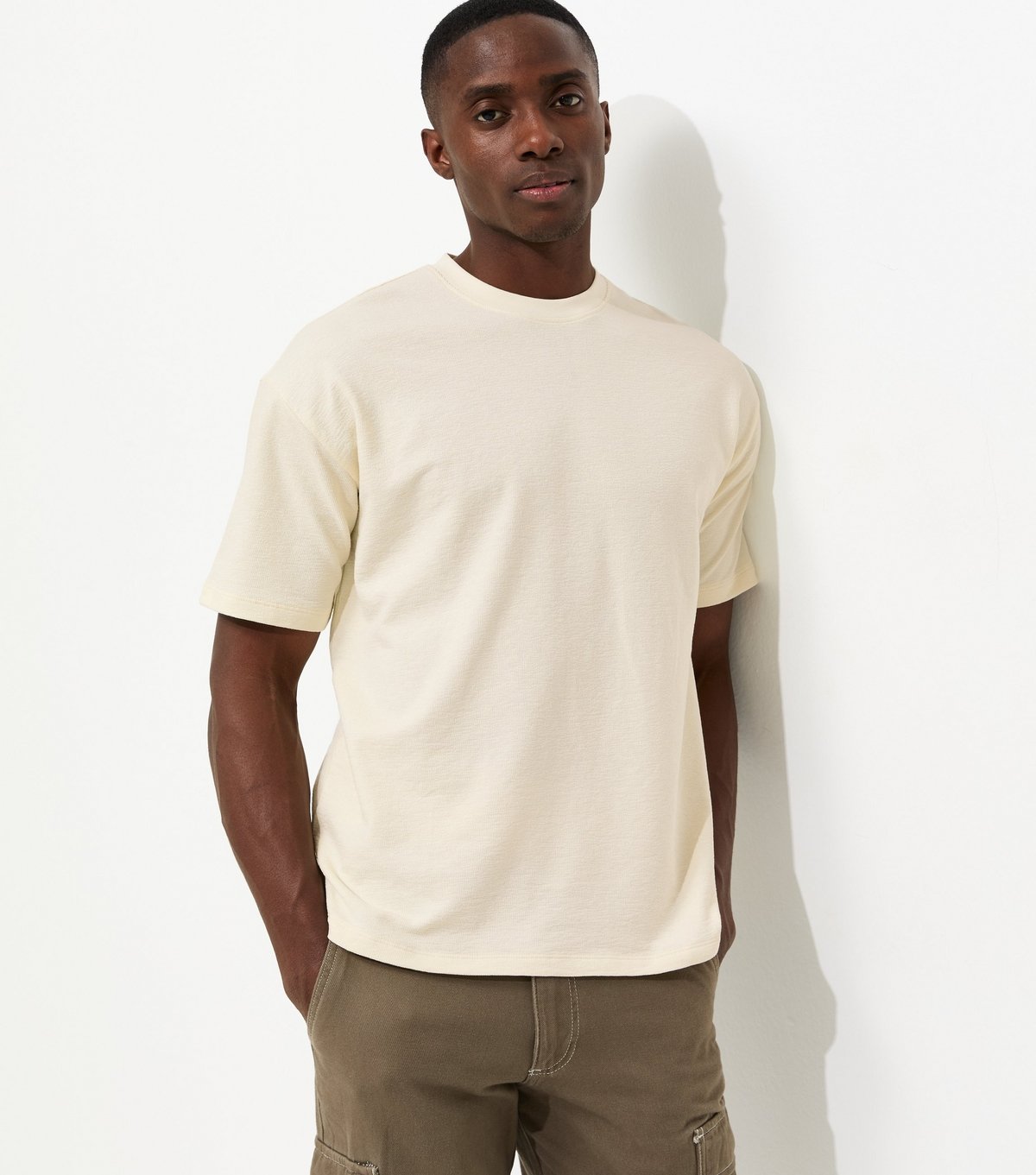 New Look Men's Off White Oversized Fit Soft Textured T-Shirt New Look - 2