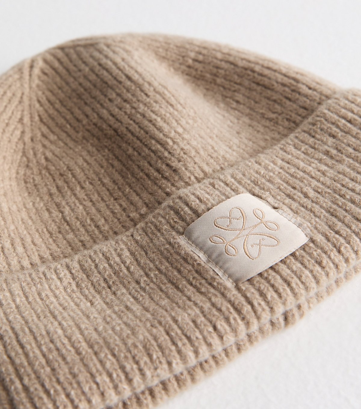 New Look Oatmeal Ribbed Logo Tab Beanie New Look - 3