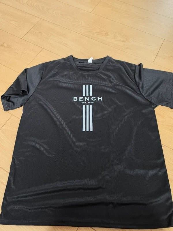 Bench Bench Performance T-Shirt – Black Athletic Tee | Lightweight & Breathable