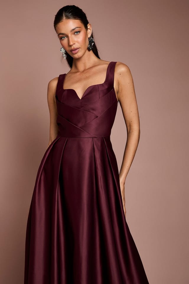 Coast Coast Women's Satin Pleat Bodice Full Skirt Dress in Fig - 2