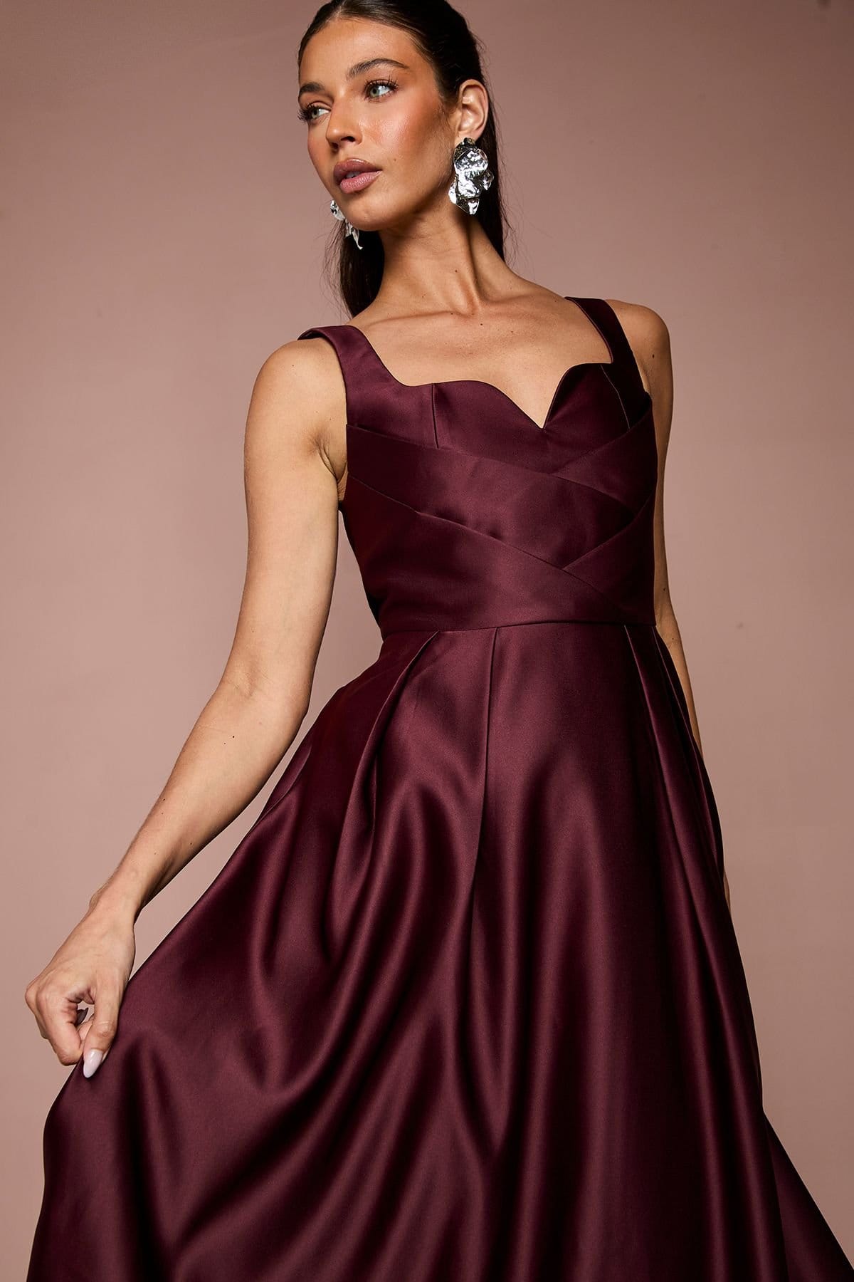 Coast Coast Women's Satin Pleat Bodice Full Skirt Dress in Fig - 4