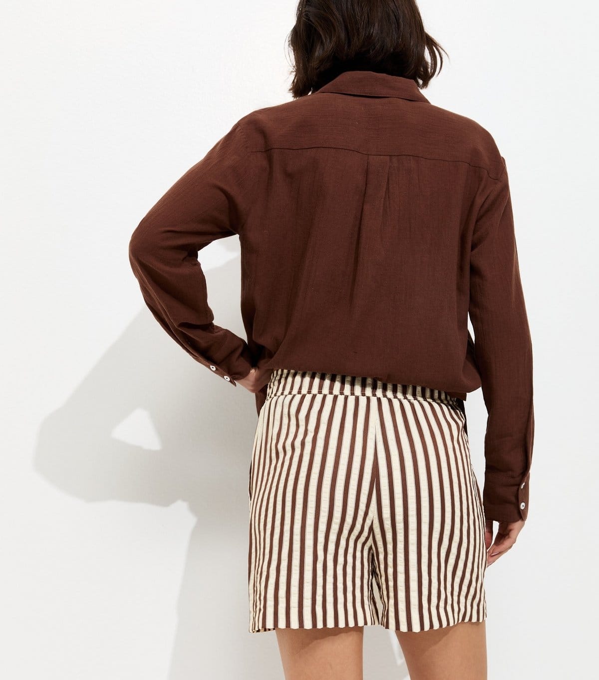 New Look Women's Brown Striped Seersucker Shorts New Look - 4