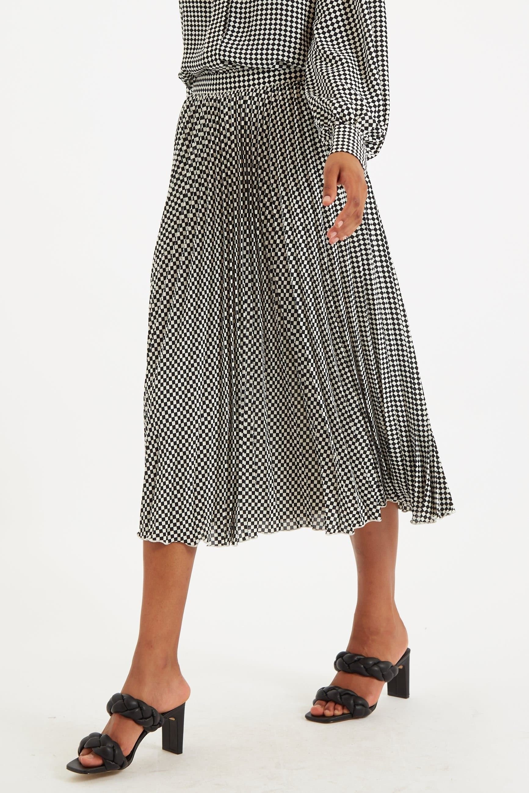 Louche Louche Women's Sabina Diamonds Forever Print Pleated Midi Skirt in Black