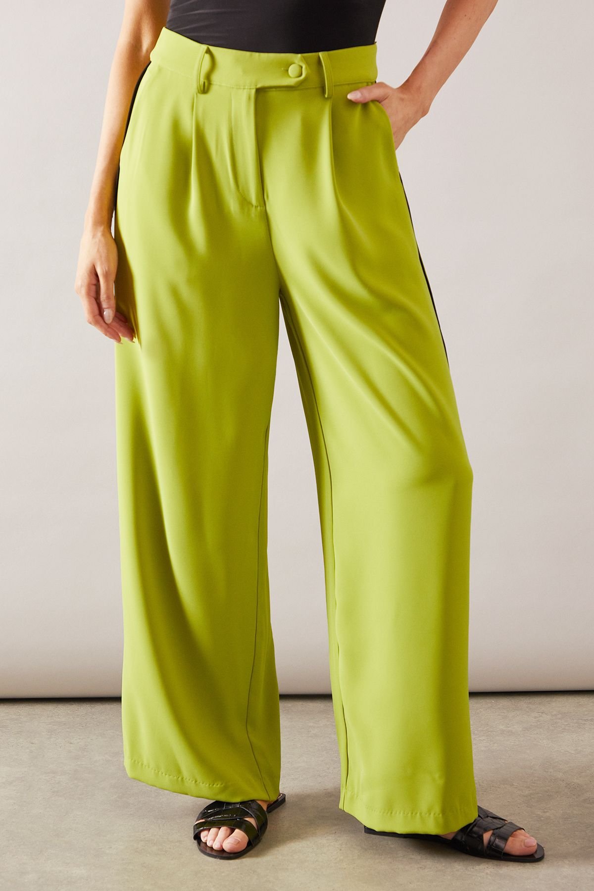 Wallis Wallis Women's Contrast Stripe Split Trouser in Lime - 2