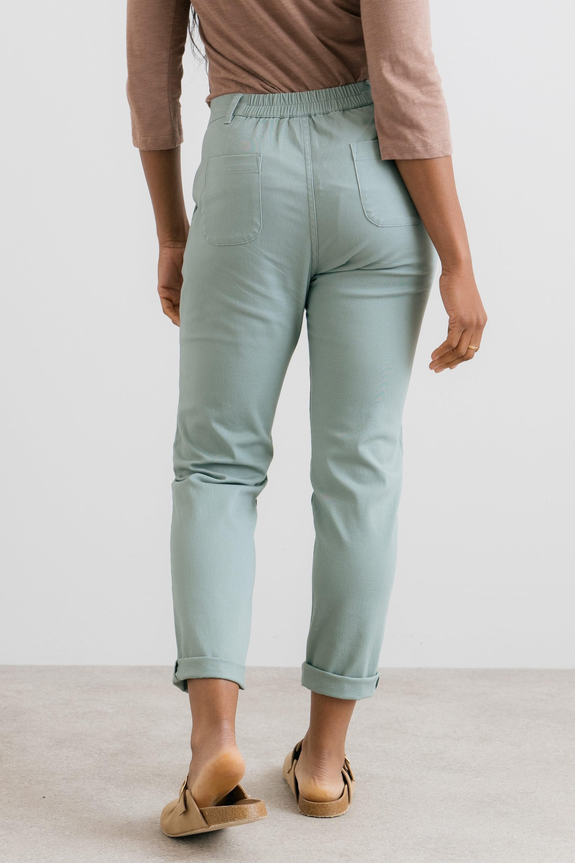 Lily & Me Lily & Me Women's Breaker Stretch Twill Trousers in Green - 4