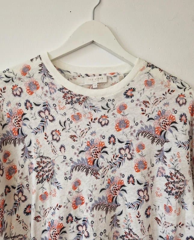 Ted Baker Ted Baker Sweater Size 1 Linen Cotton Mix Oriental Floral Short Sleeved Jumper