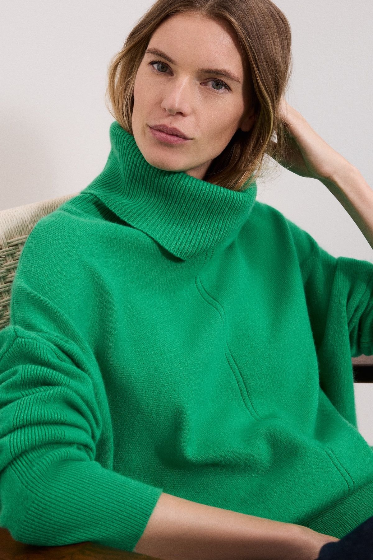 Phase Eight Phase Eight Women's Saffron Jumper in Green - 4