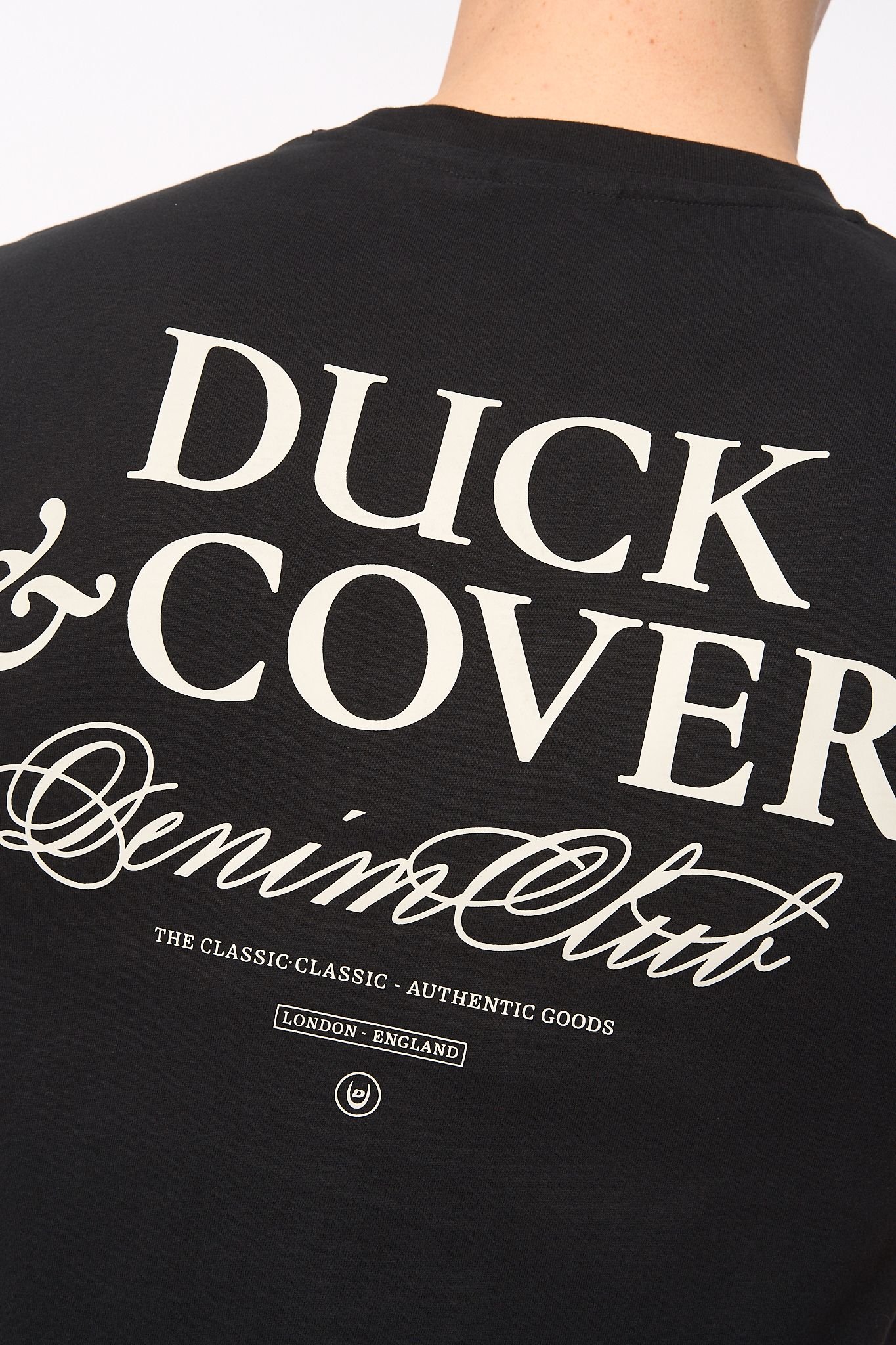 Duck and Cover Duck and Cover Men's Sudbury Graphic T-Shirt with Back Print in Black - 2
