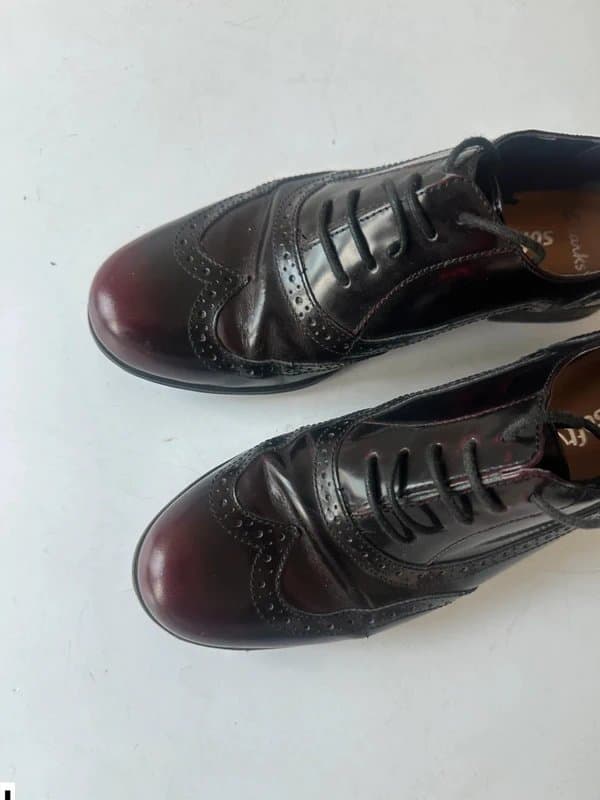 Clarks Clarks brogues 4.5 wine red leather lace up burgundy lace up shoes
