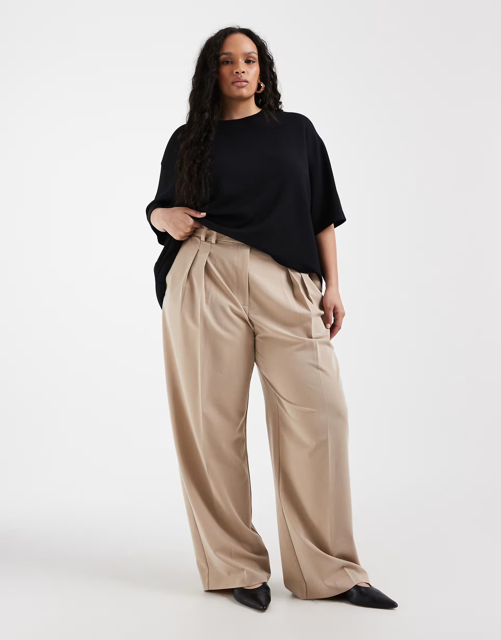 ASOS ASOS DESIGN Curve wide leg trousers with pleat detail in stone